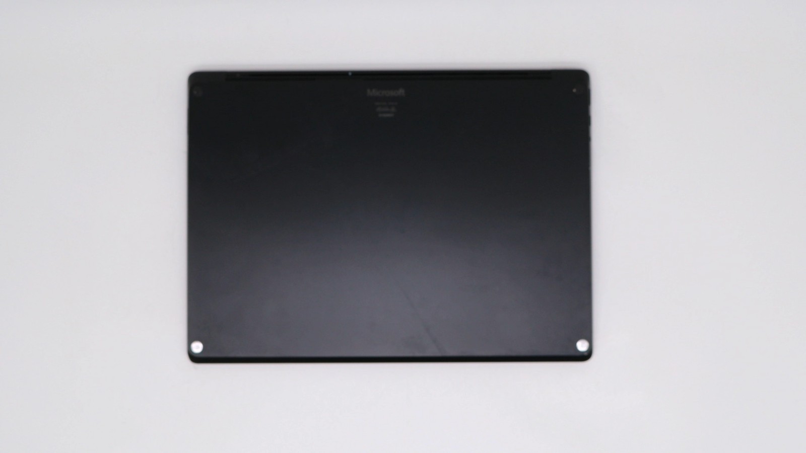 Microsoft corporation Surface Laptop 2 13″ i7-8650u 16GB 512GB – Very Good
