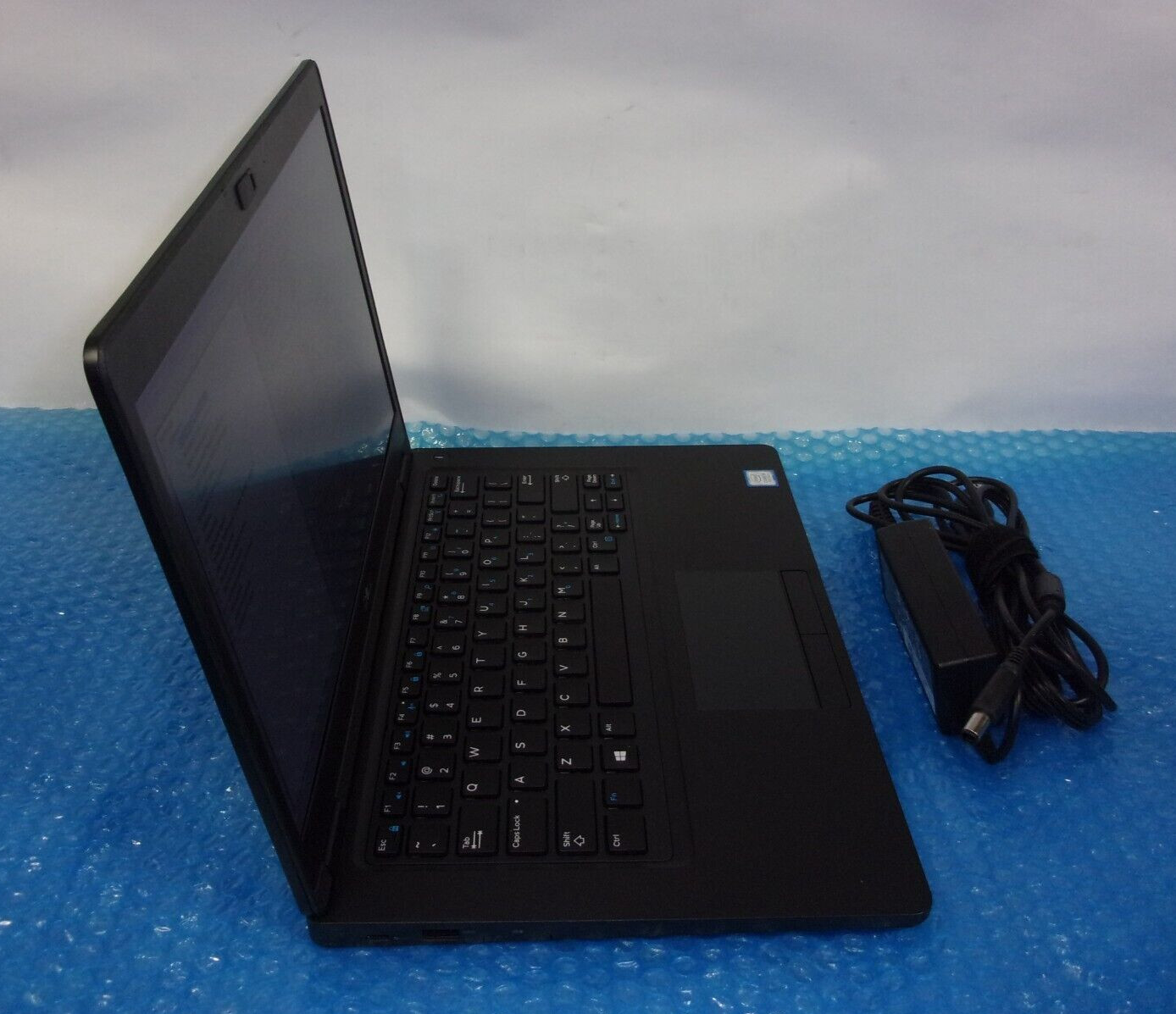 Dell Latitude 5490 14″ Intel Core i5 7th Gen 8GB RAM 256GB SSD Win 11 Pro