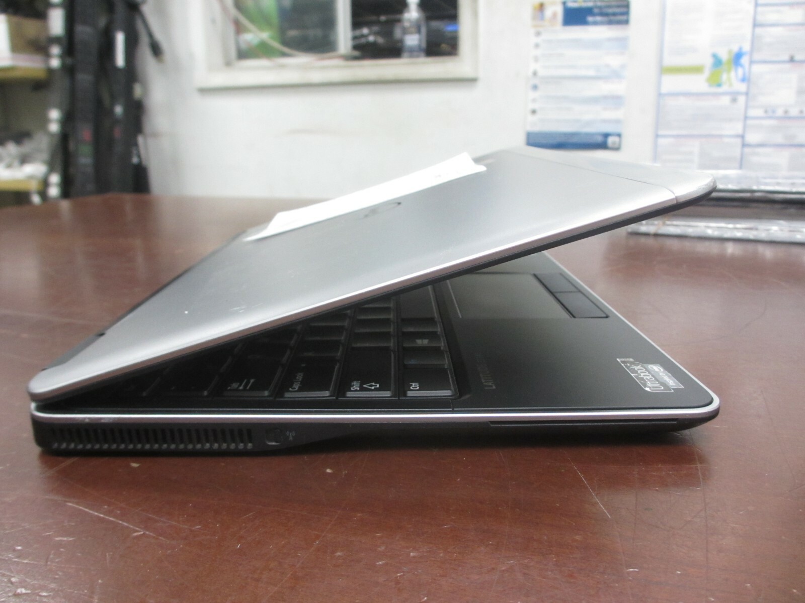 Dell Latitude E7240 I5-4300U 1.9GHz 8GB 128GB M2SSD Linux Web-Cam Laptop w/ AC