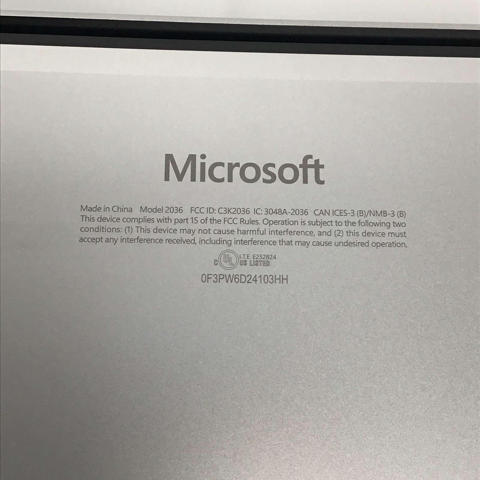 Microsoft Surface Laptop 7th Edition 13.8″ Snapdragon X 3.4GHz 16GB RAM 256 GB