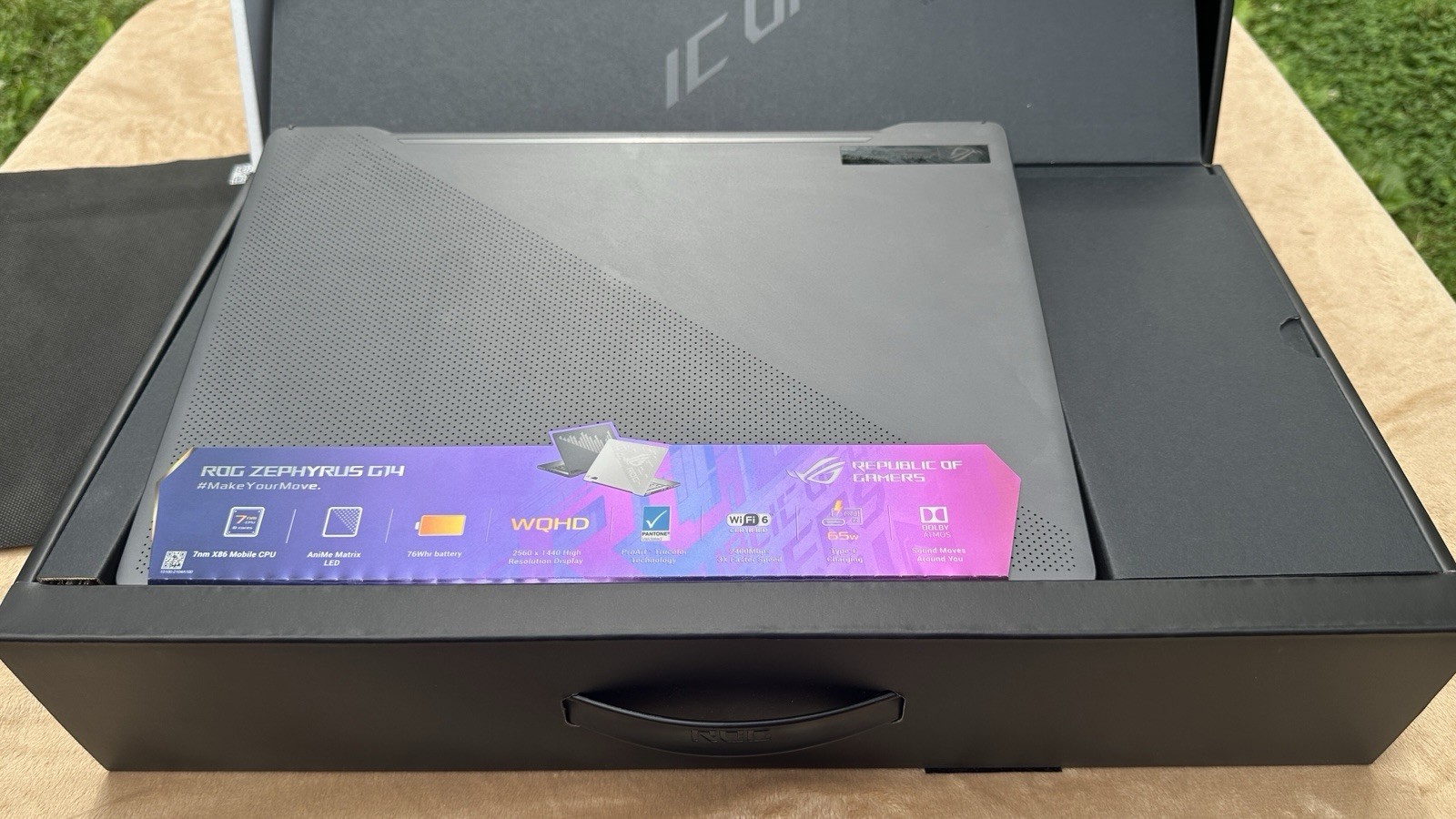 ASUS ROG Zephyrus G14 AniME Matrix GA401IV-XS96 Ryzen 9 16GB 1TB SSD RTX 2060