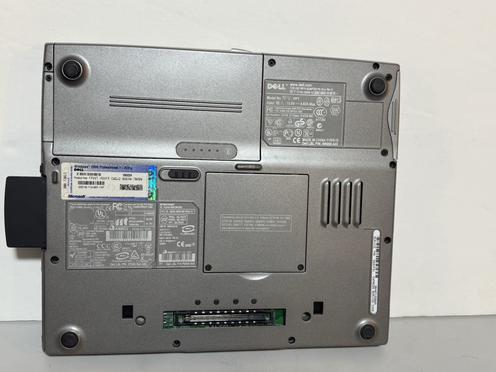 DELL LATITUDE D400 12.1″ Laptop INTEL PENTIUM 1.4GHz 2Gb 60Gb HDD WinXP PRO SP3