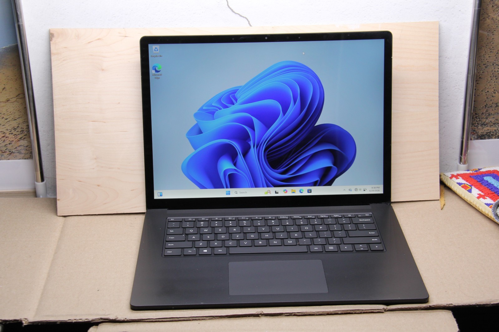 Microsoft Surface Laptop 3 15 AMD Ryzen 7 16GB RAM 512GB SSD – 2GB GFX *****READ