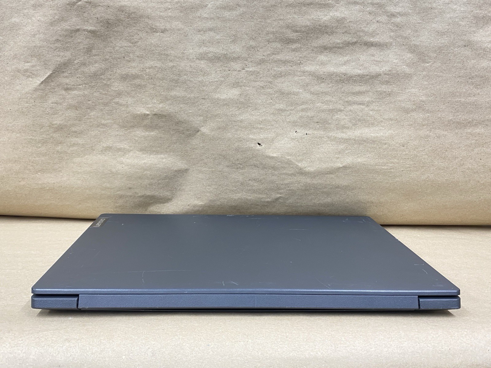 Lenovo 81N3 – 15.5′ HD – AMD A6-9225 – 8GB – 256GB – 10 Home – READ