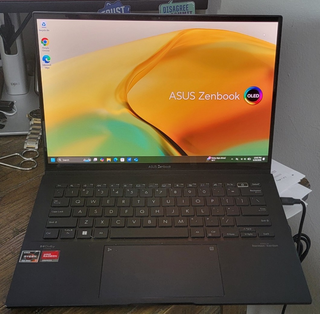 Asus Zenbook 14 OLED 2.8K Touchscreen 16GB, 512GB SSD, Ryzen 7 7730U