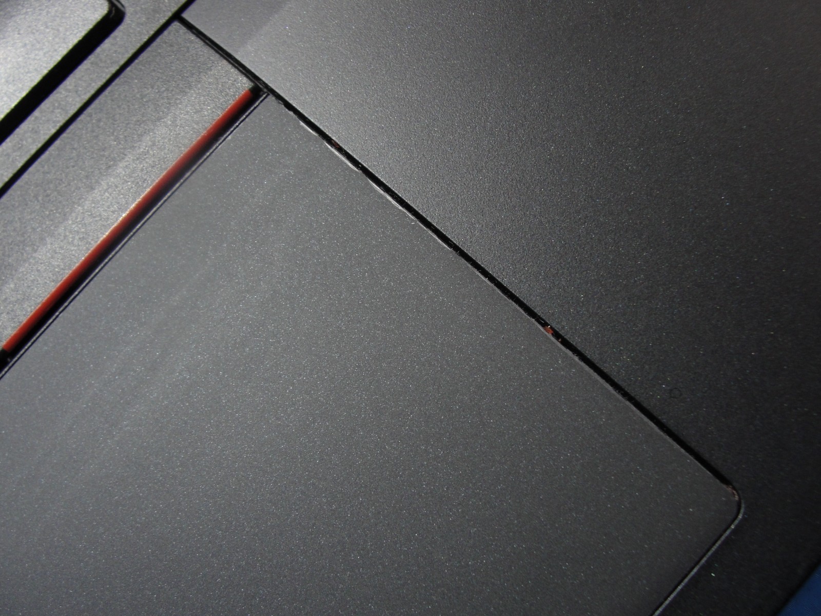 Lenovo ThinkPad E585 15.6” FHD AMD Ryzen 3 2200U 2.5GHz 4GB 240GB SSD