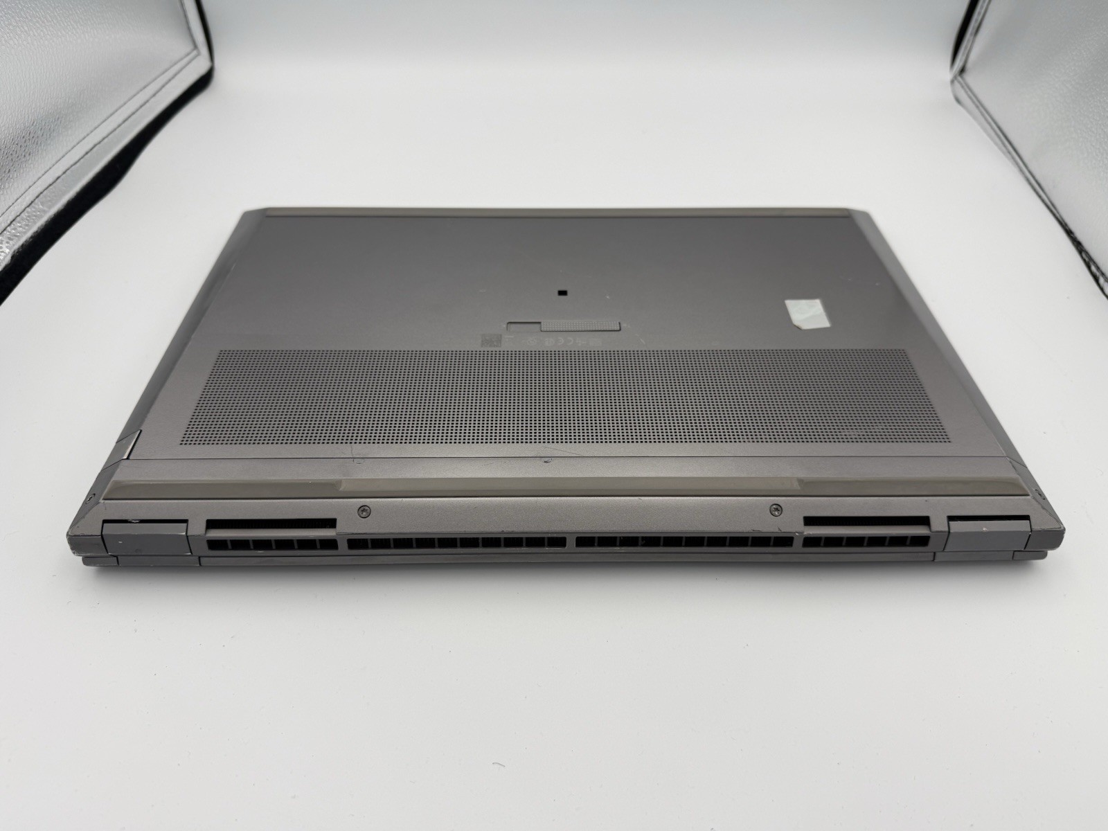 HP ZBook Fury 15.6” G8 WS – i7-11800H | 32GB RAM | 1TB SSD | No AC
