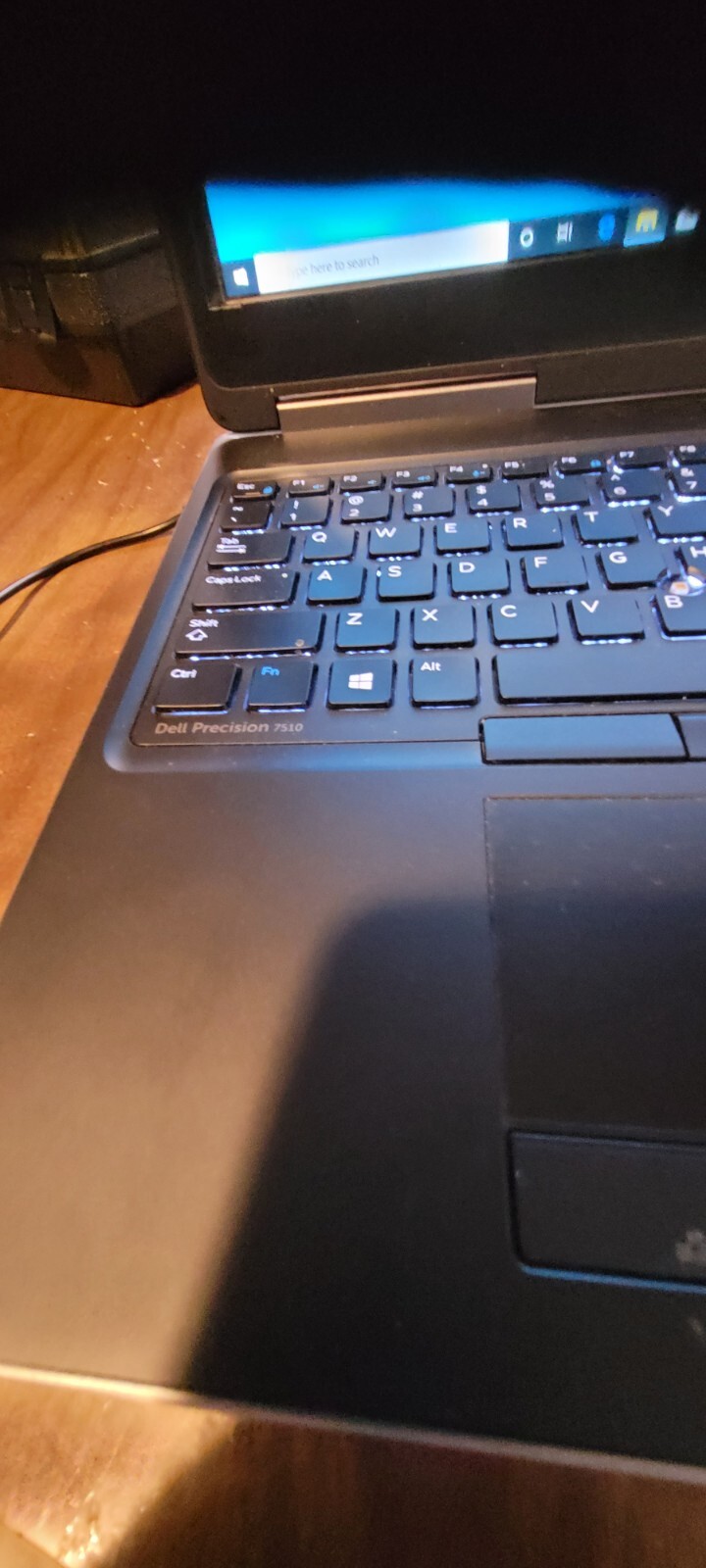 Dell Precision 7510 15.6 laptop Windows 10 32 GB i7 6th Gen upgradable to 64 GB