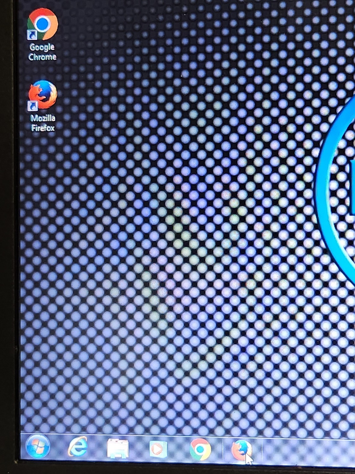 Dell Latitude E5400/C2D/2GB/120GB HD/Wi-Fi/ DVD/Win 7 Ultimate/Extended Battery