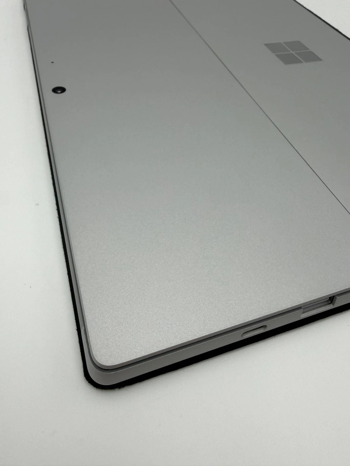 Microsoft Surface Pro 7+ 12.3″ Touch Silver i7-1165G7 16GB RAM 512GB SSD Win11 P