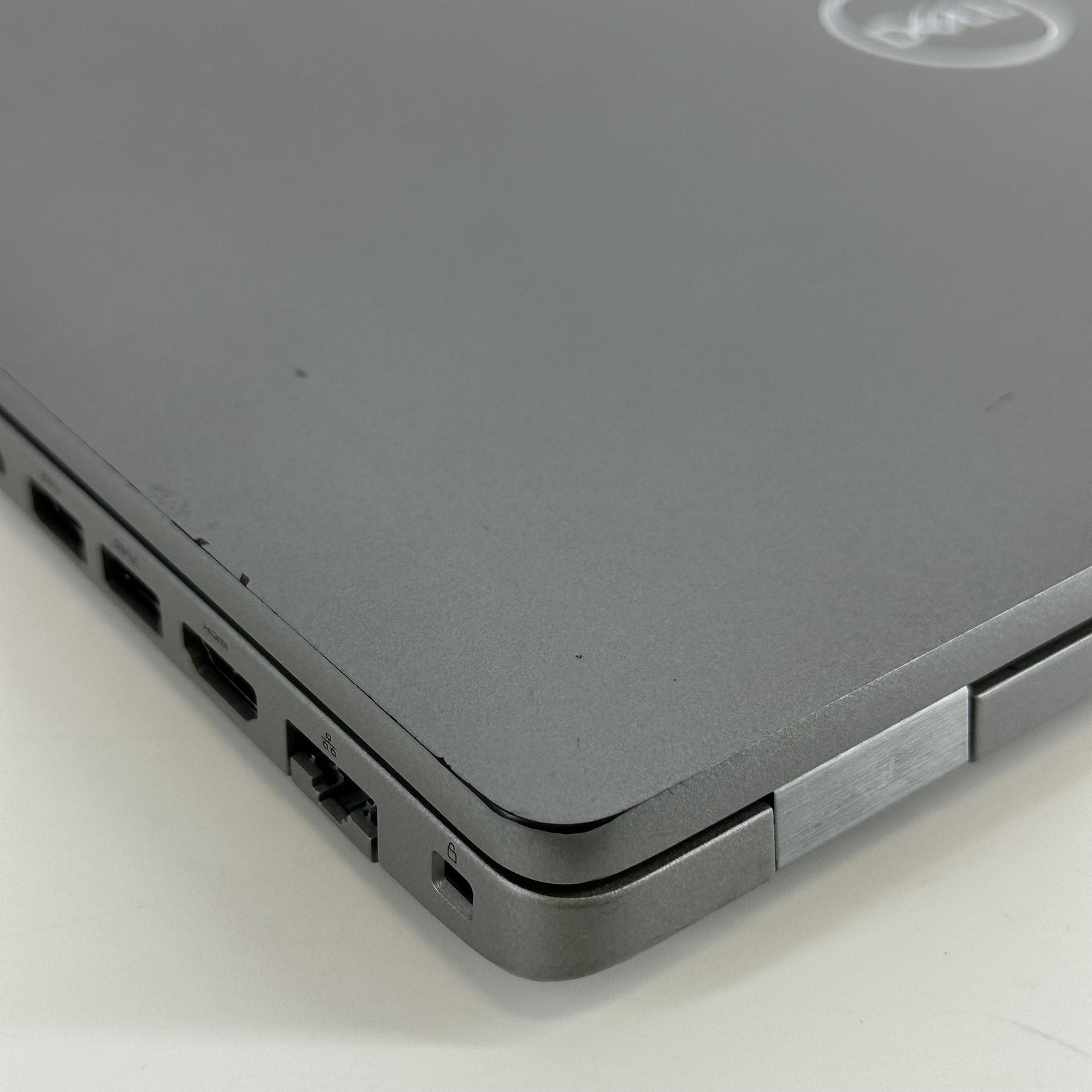 Dell Latitude 5510 15.6 Gray FHD i7-10610U 1.80GHz 8GB 256GB SSD Good