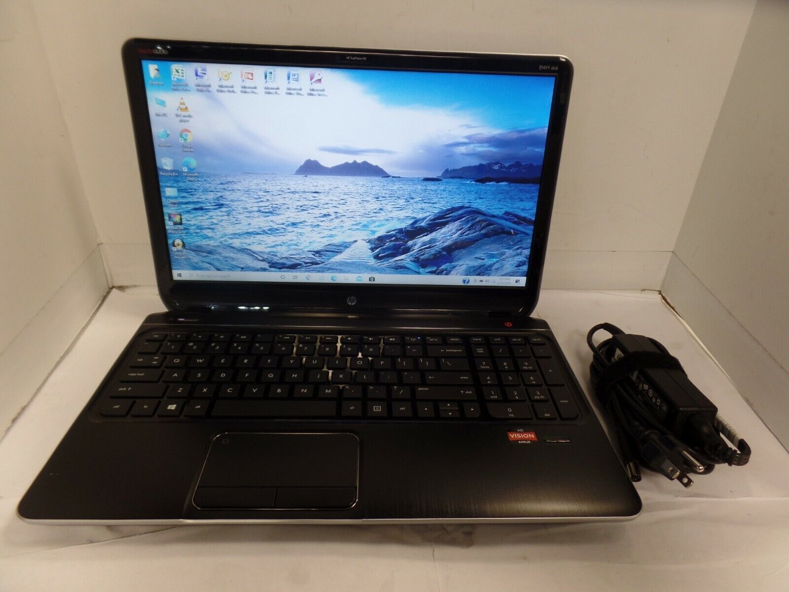 Aluminum 15″ HP ENVY DV6-7211NR 2.70GHz AMD A6-4400 6GB 640GB WIN10H BEATS AUDIO