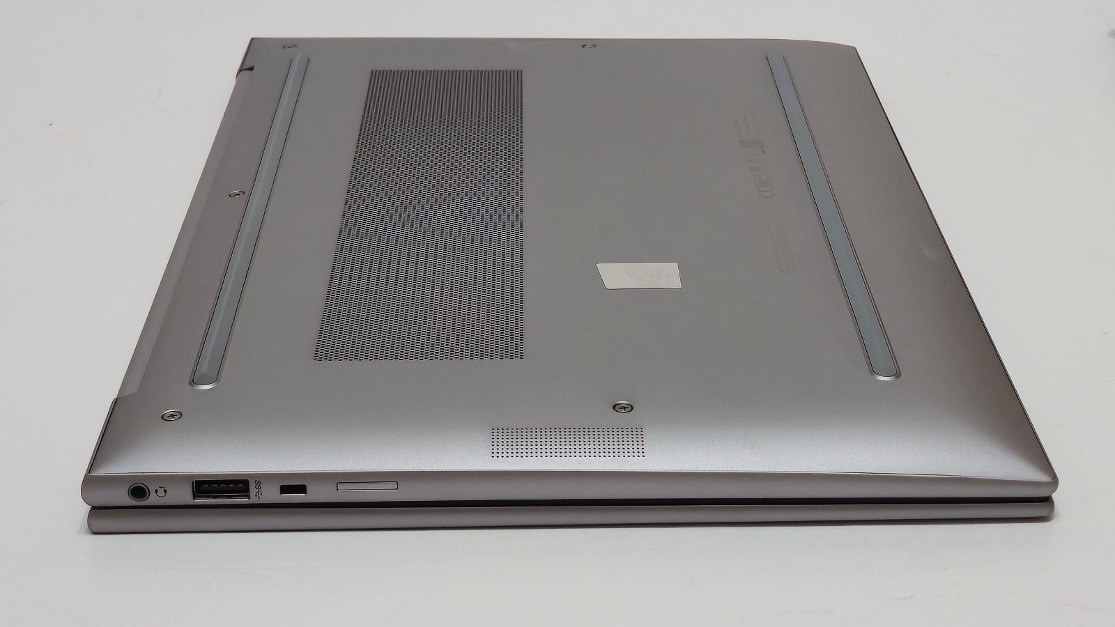 HP ZBook Firefly 14 G10 Workstation i7-1370P 32GB RAM 1 TB SSD 14″ WARRANTY
