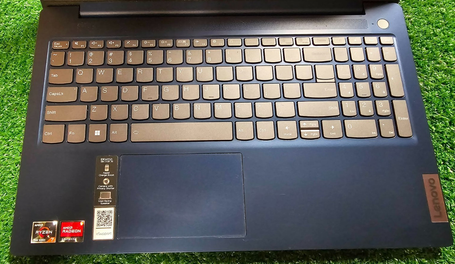 Ideapad Slim 3 15ABR8 AMD Ryzen 7 7730U 2GHz 16GB RAM 512GB SSD + Case & Charger