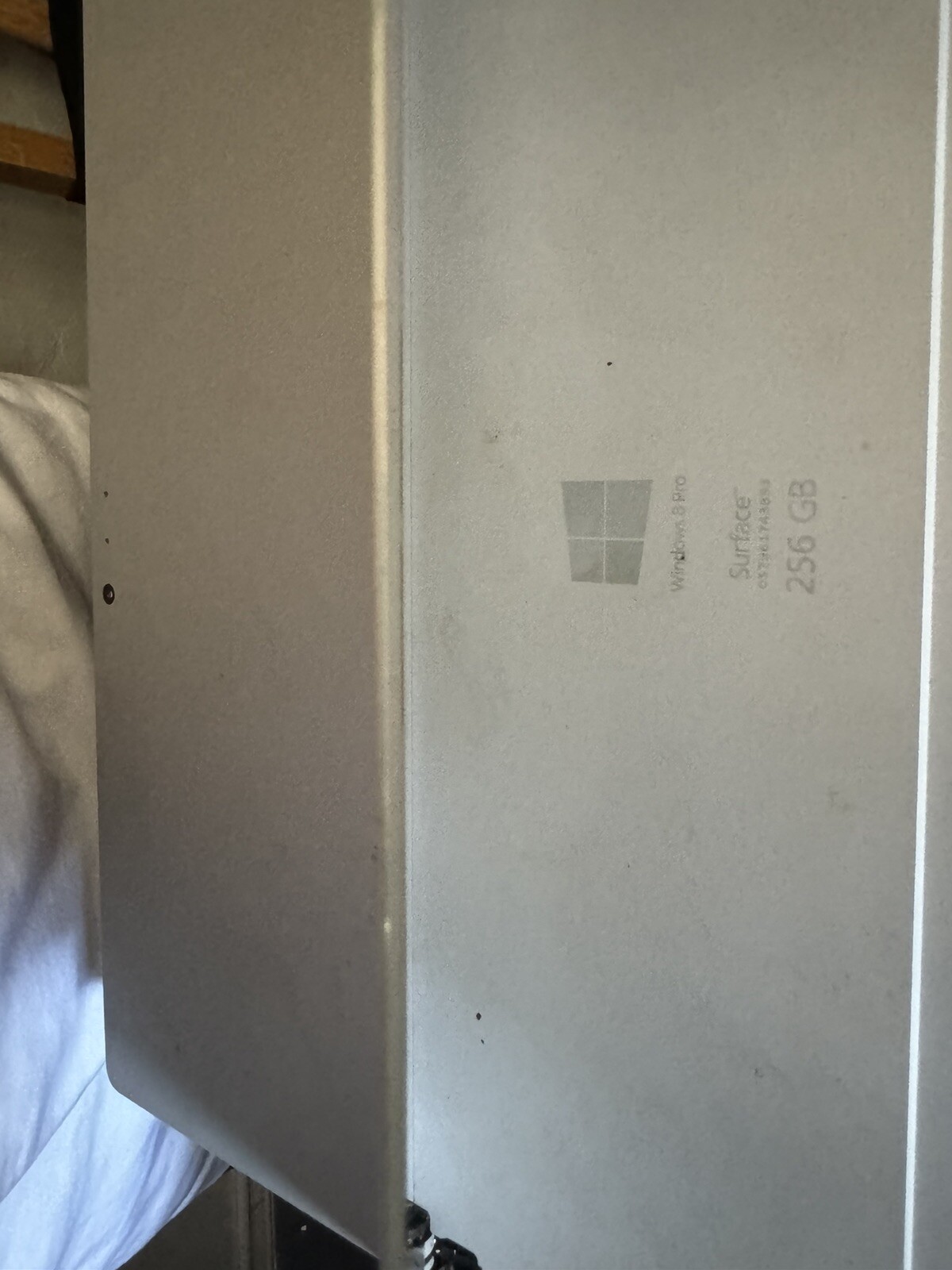 Microsoft Surface Pro 3 i7-4650U 256GB SSD 8GB RAM (Touchscreen Issue)