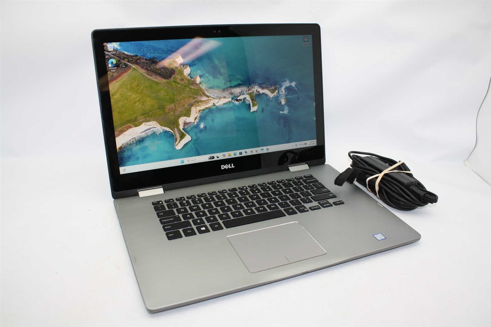 15.6″Dell Inspiron 15-7579 Laptop i7-7500U RAM 12GB SSD 256GB/Charger inc