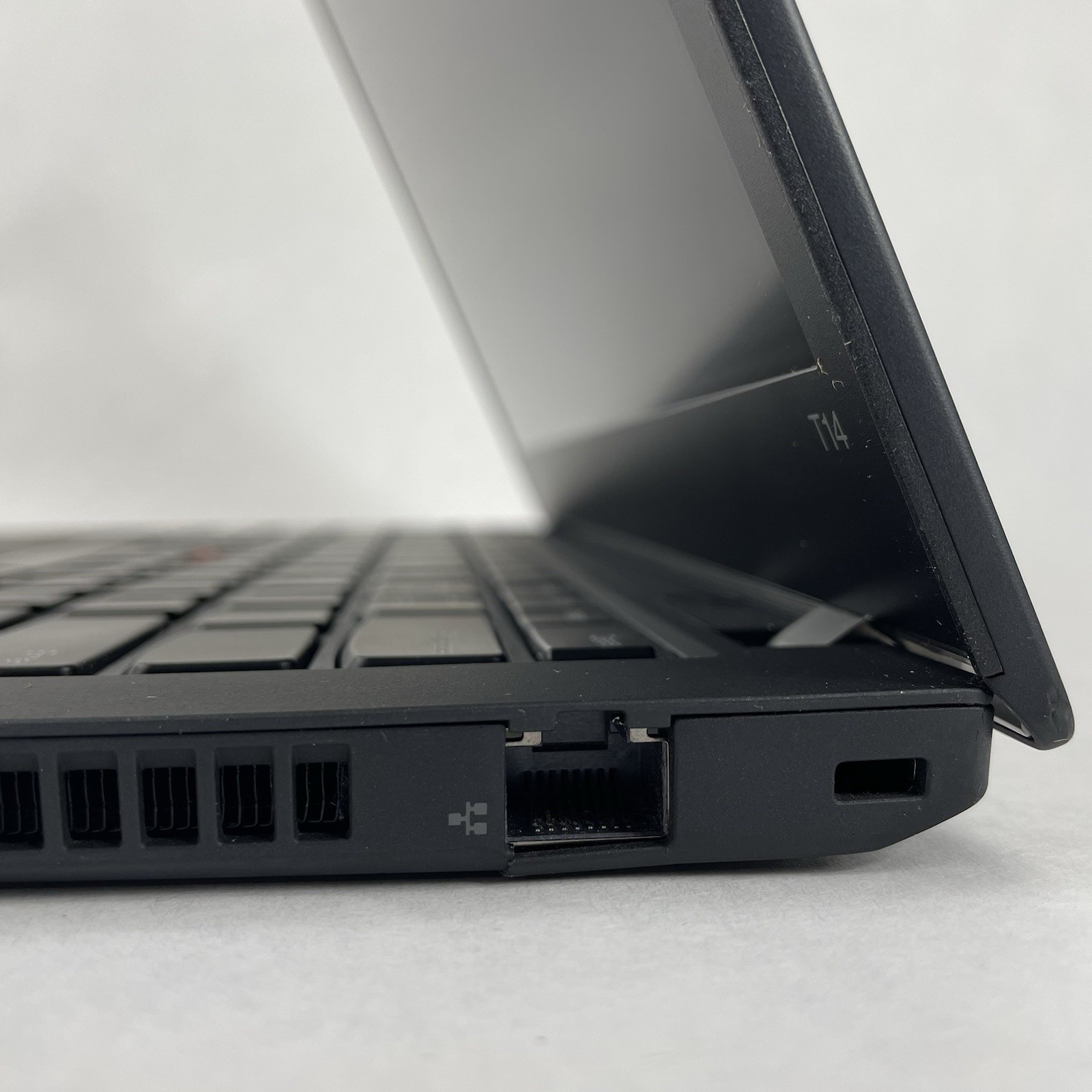 Lenovo ThinkPad T14 Gen2a 14″ Ryzen5Pro 5650U 2.3GHz 16GB RAM No SSD/OS/AC- READ
