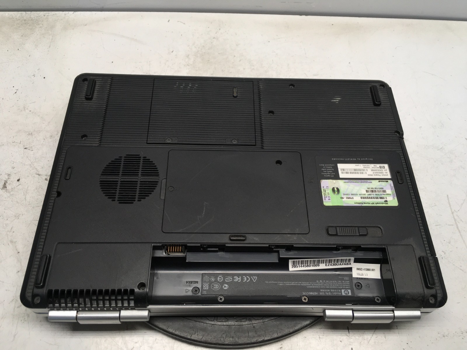 Compaq Presario V5207NR Intel Celeron M 410 1.46GHz 512 MB NO HDD