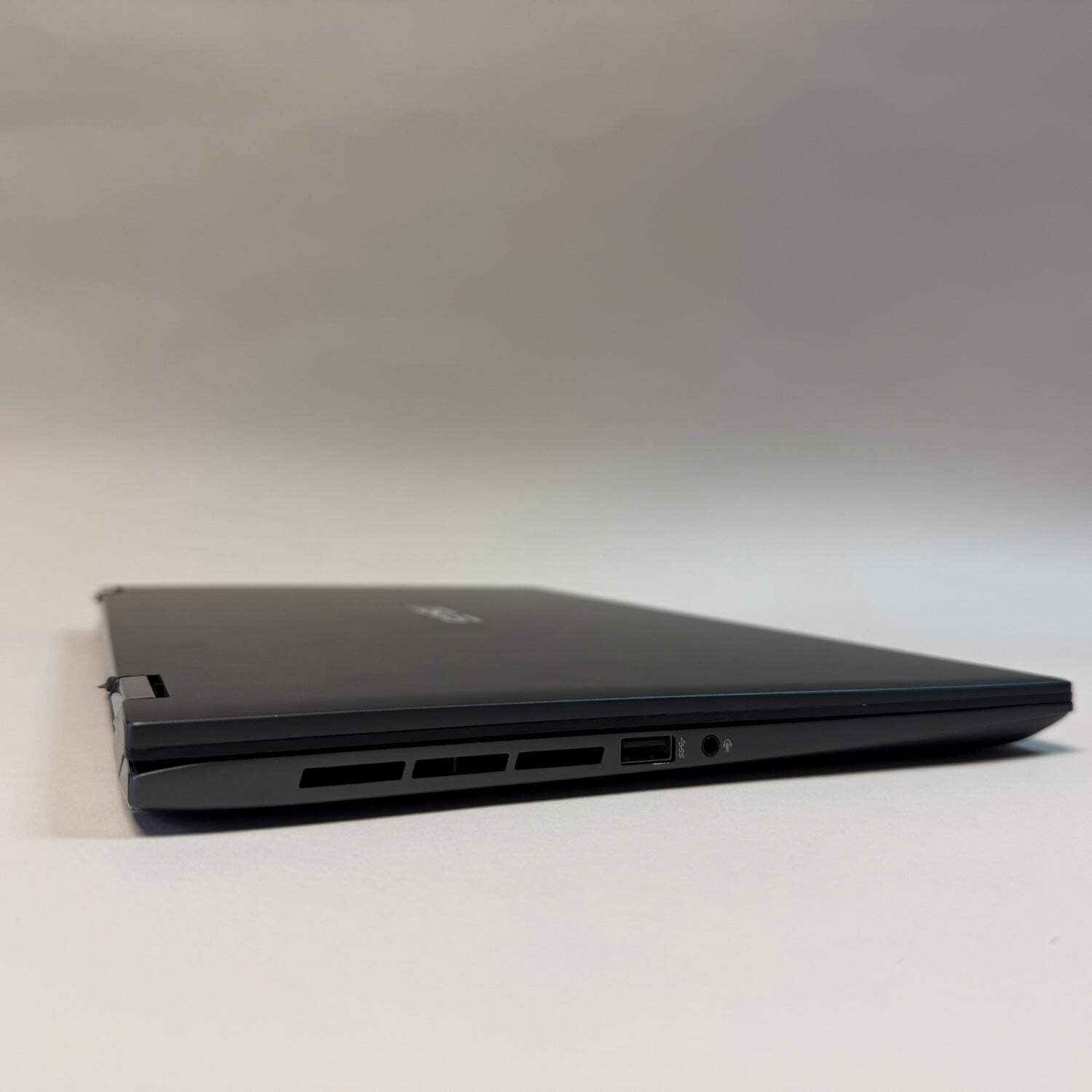 Asus Zenbook Flip 15 UX563FD 15.6″ i7-10510U 16GB RAM 1TB SSD GeForce GTX 1050