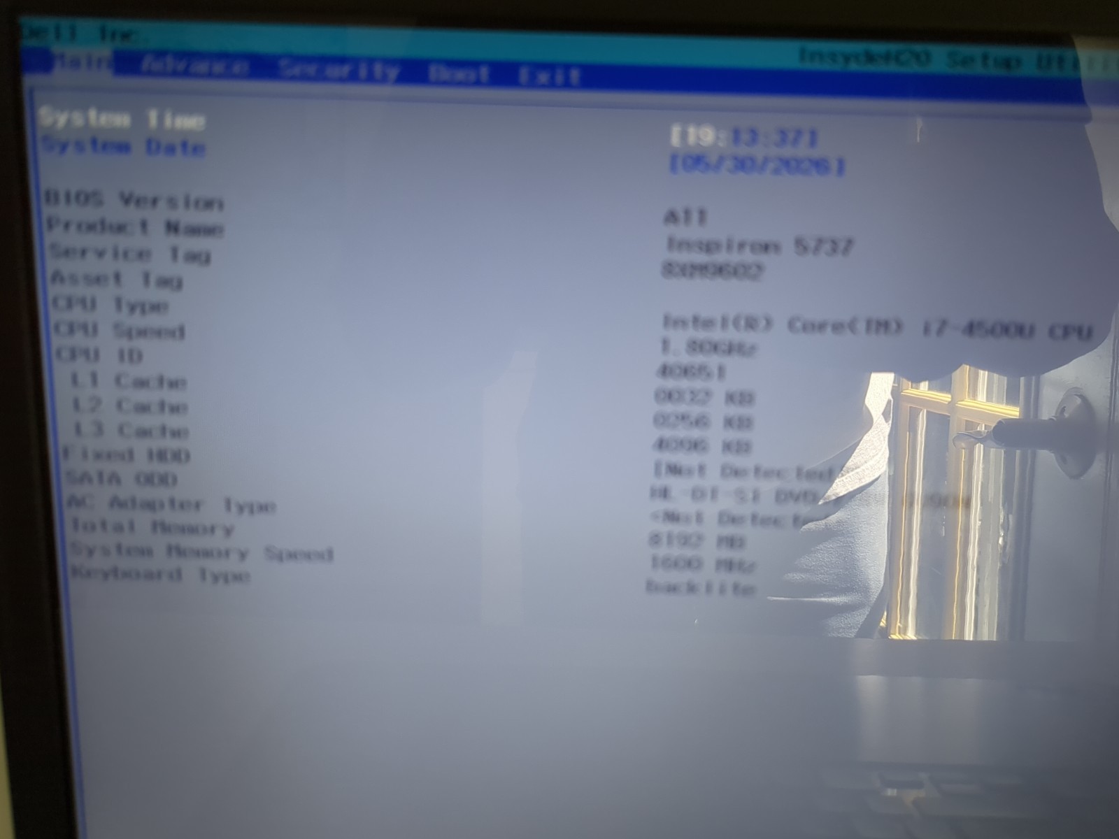 Dell Inspiron 17R 5737 Laptop i7-4500U 8GBs Ram, No HDD Screen Is Good