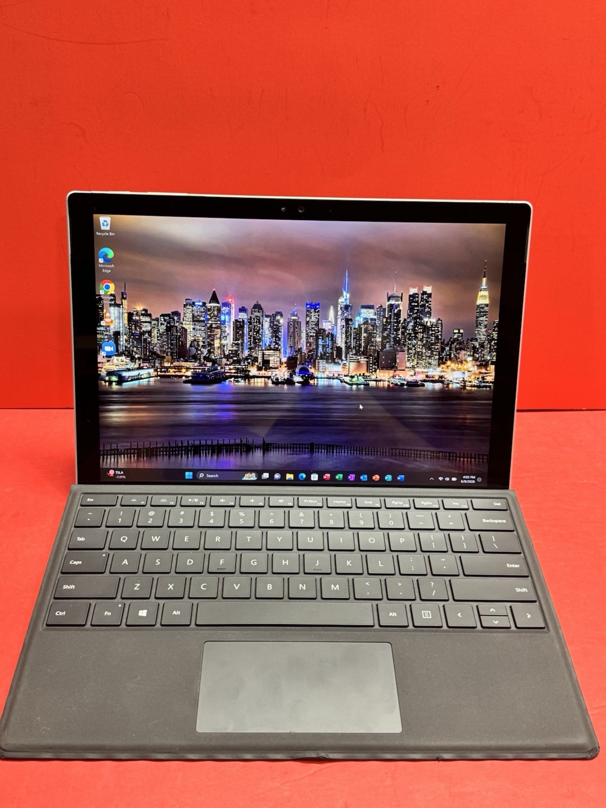 Microsoft Surface Pro 4 13″ 6th i5-2.30GHz 4GB RAM 128GB Windows 11pro