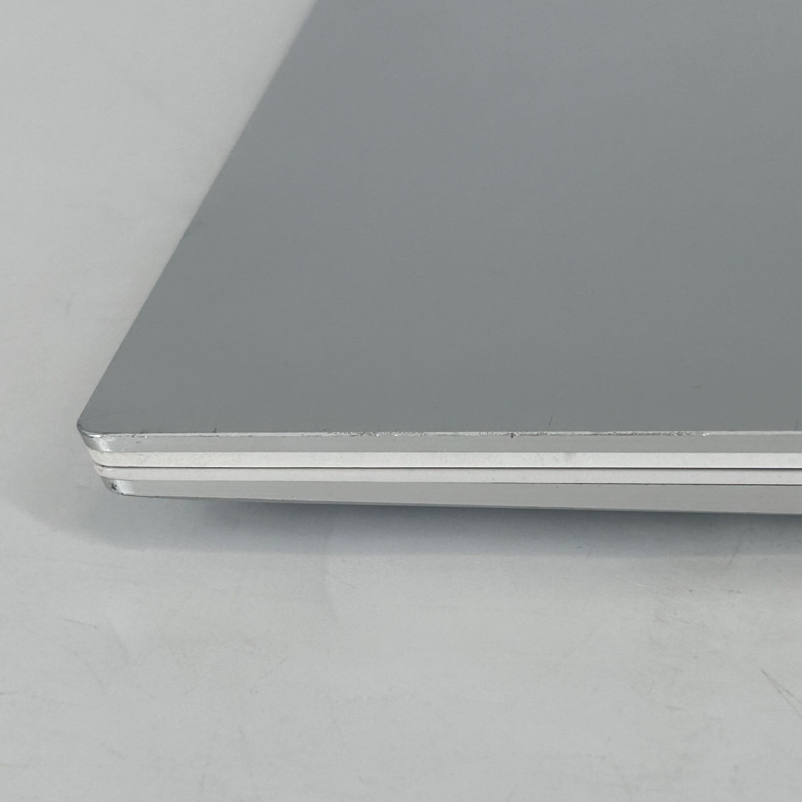 Dell XPS 15 9510 3.5K TOUCH i7-11800H 2.30GHz 16GB 1TB SSD RTX 3050 Ti Good