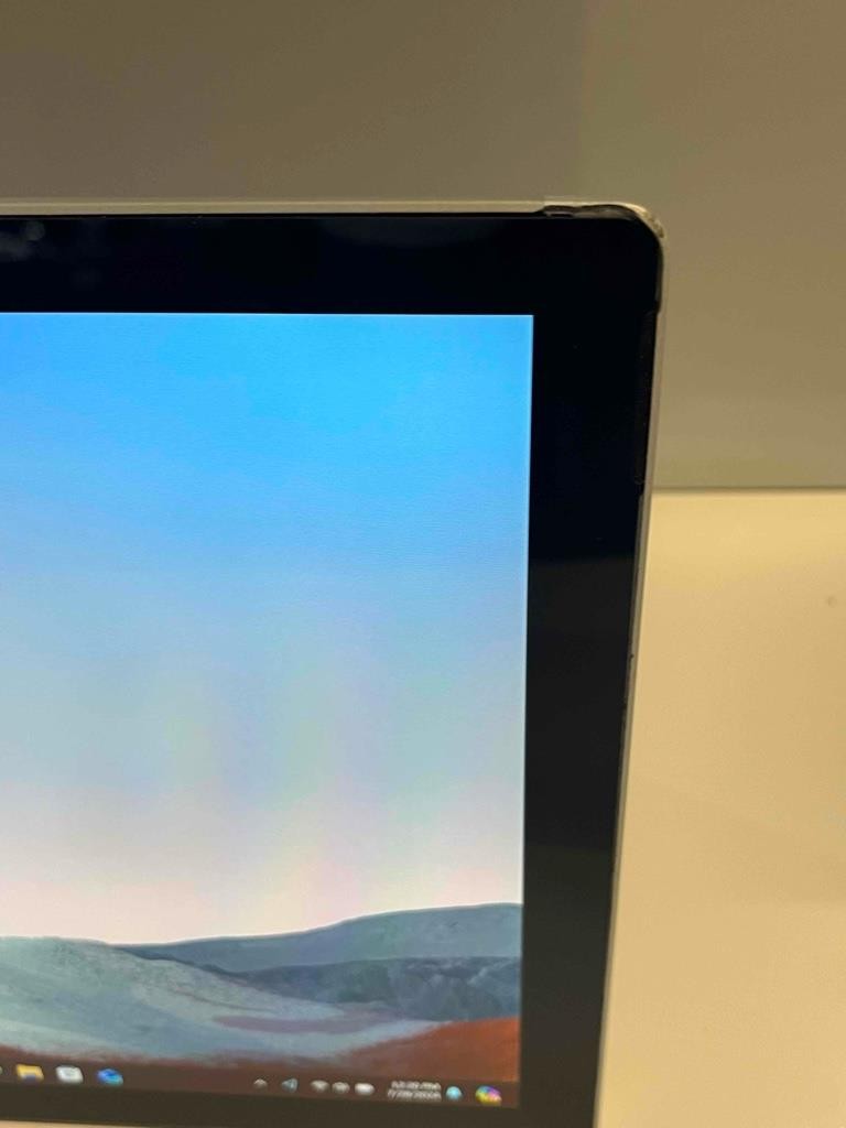 Microsoft Surface Pro 7+ plus i7, 16GB, 512 SSD, 11th Gen 1165G7 processor, KB