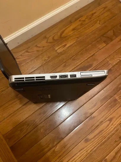 (SELL AS IS) Dell Latitude E5430 laptop 4 gb ram 500 gb hard drive