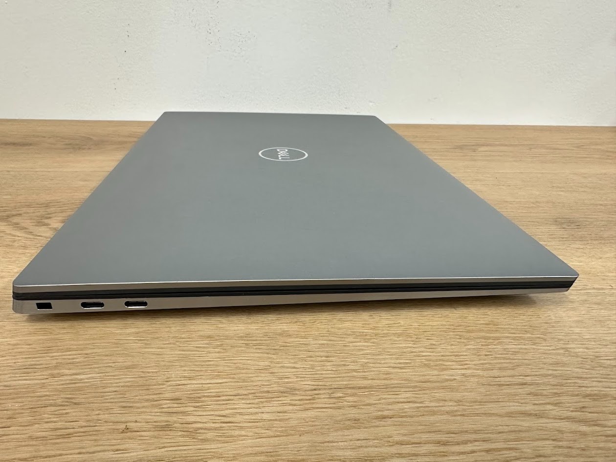 Dell Precision 5560 Core i9 11950H, 32GB DDR4 3200MHz, RTX A2000, 512GB SSD 2021