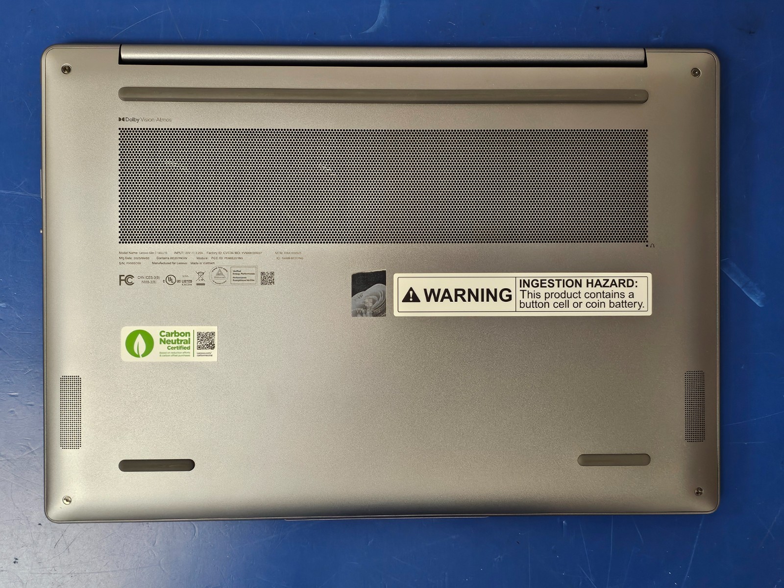 Lenovo Slim 7 14ILL10, Intel Core Ultra 7 258V, 2.20 GHz, 32 GB RAM, 1 TB NVMe