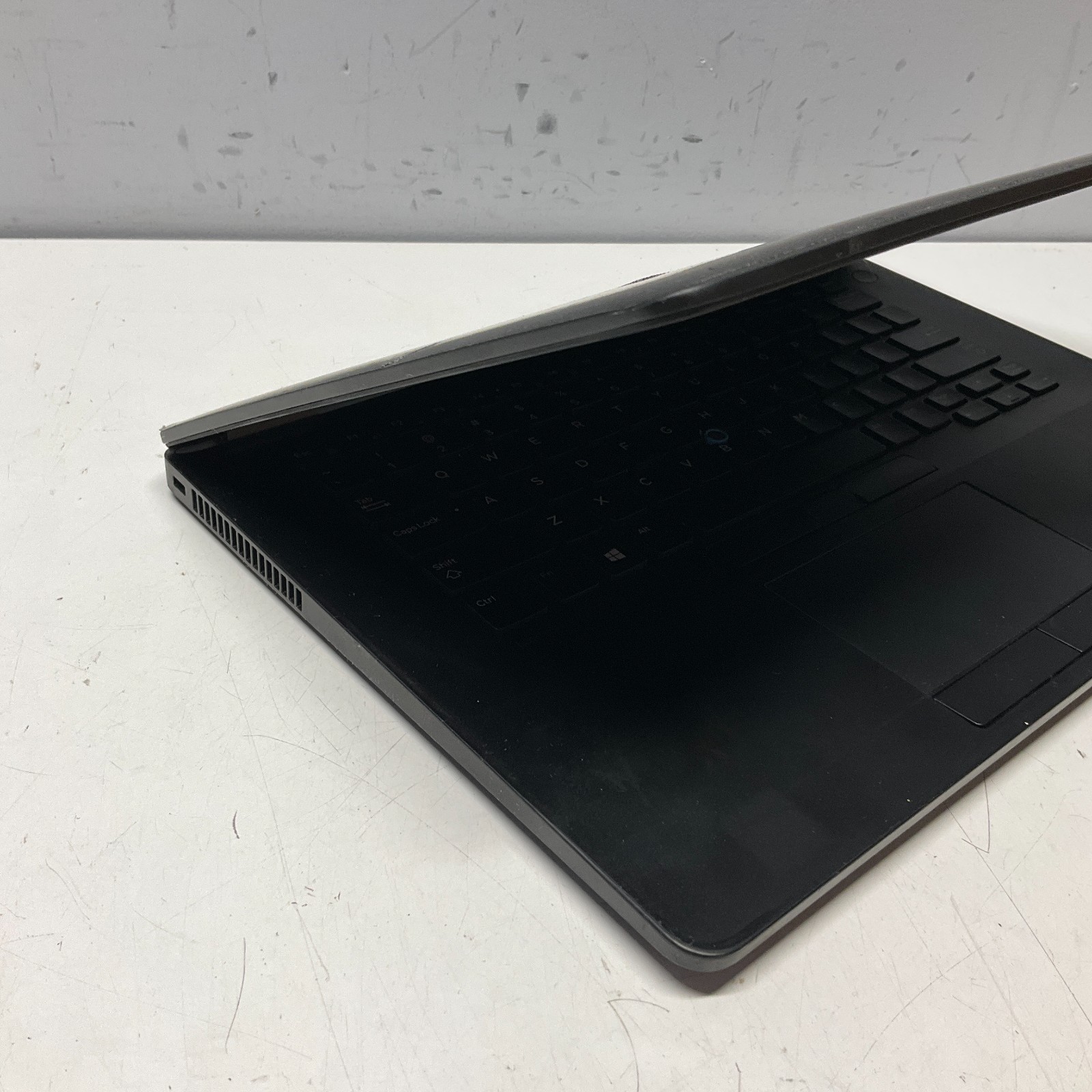 Dell Latitude E7470 Intel i5-6300U 2.4GHz 8GB 256GB SSD Windows 10 NO BATTERY