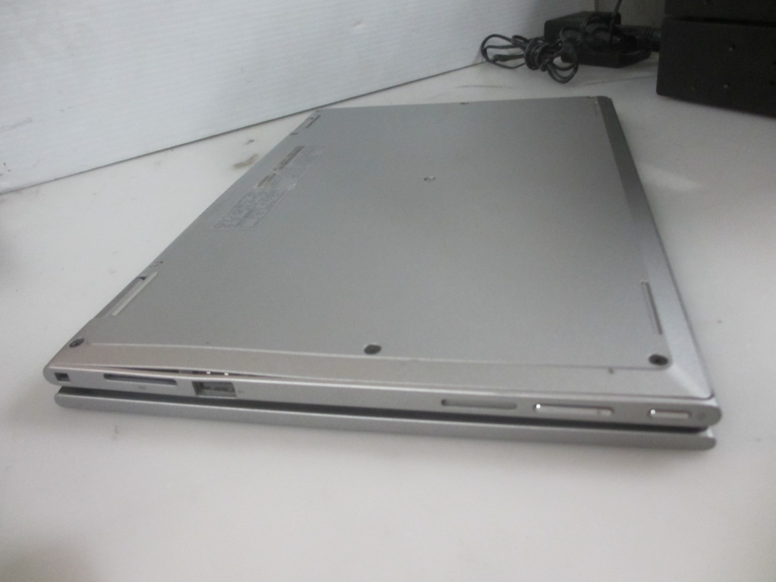 Dell Inspiron 11-3147 11″ Pentium N3540 2.10GHz 8GB 128GB NOOS Laptop + AC READ
