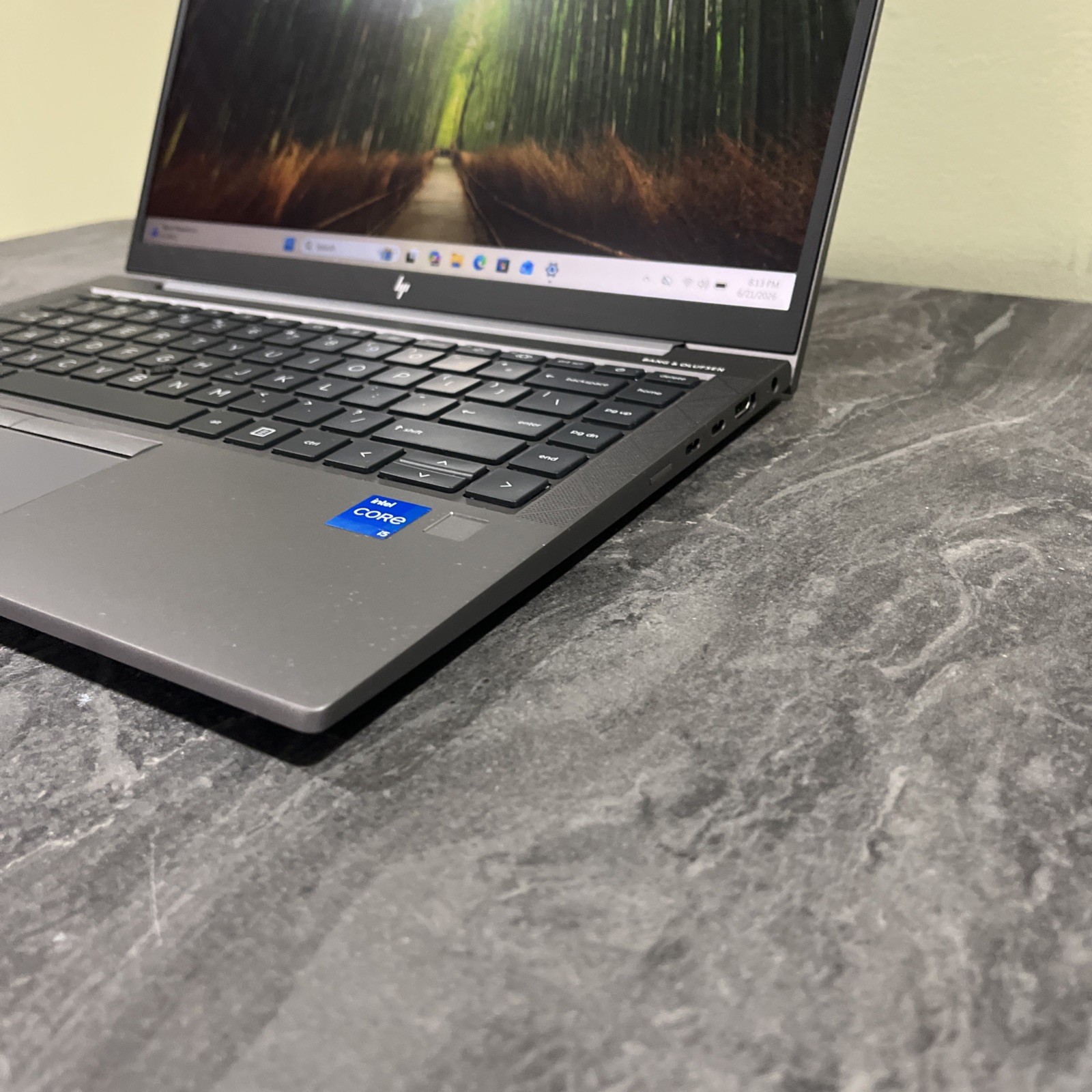 HP ZBook Firefly 14-inch G8 Core i5-1135G7@2.40GHz 256GB SSD 16GB RAM W11 Pro a
