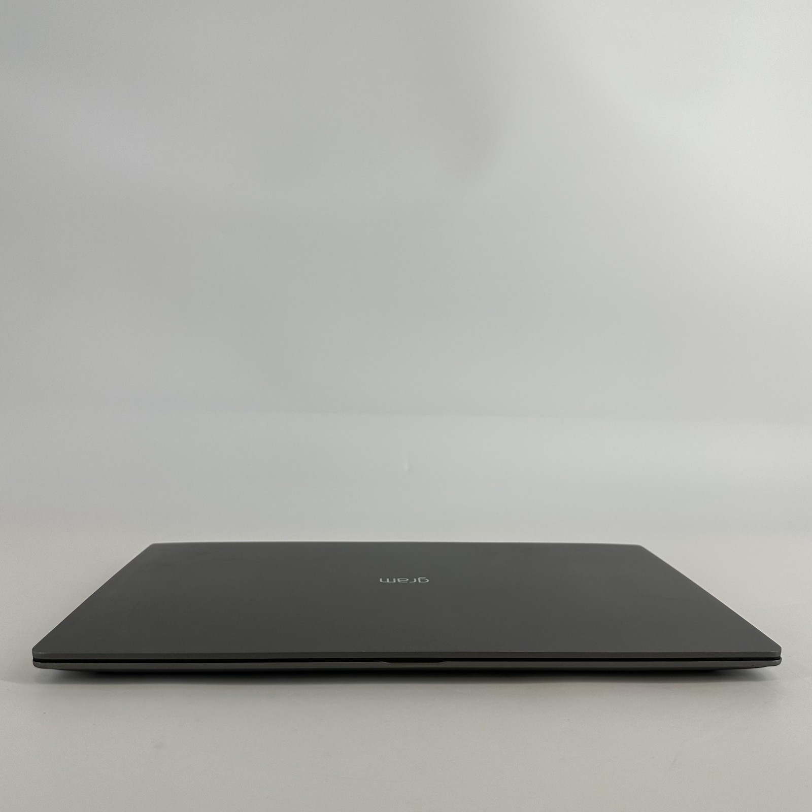 LG Gram 15 Silver FHD i5-1135G7 2.40GHz 16GB RAM 512GB SSD Good