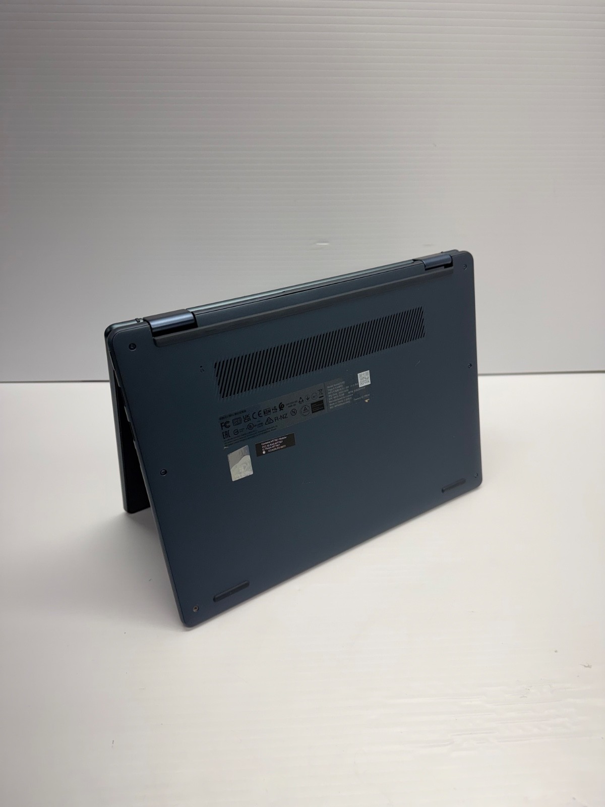 Lenovo Yoga 6 13ABR8, AMD Ryzen 5 7530U, 16GB RAM, 256GB SSD, Win 11 Pro Read*
