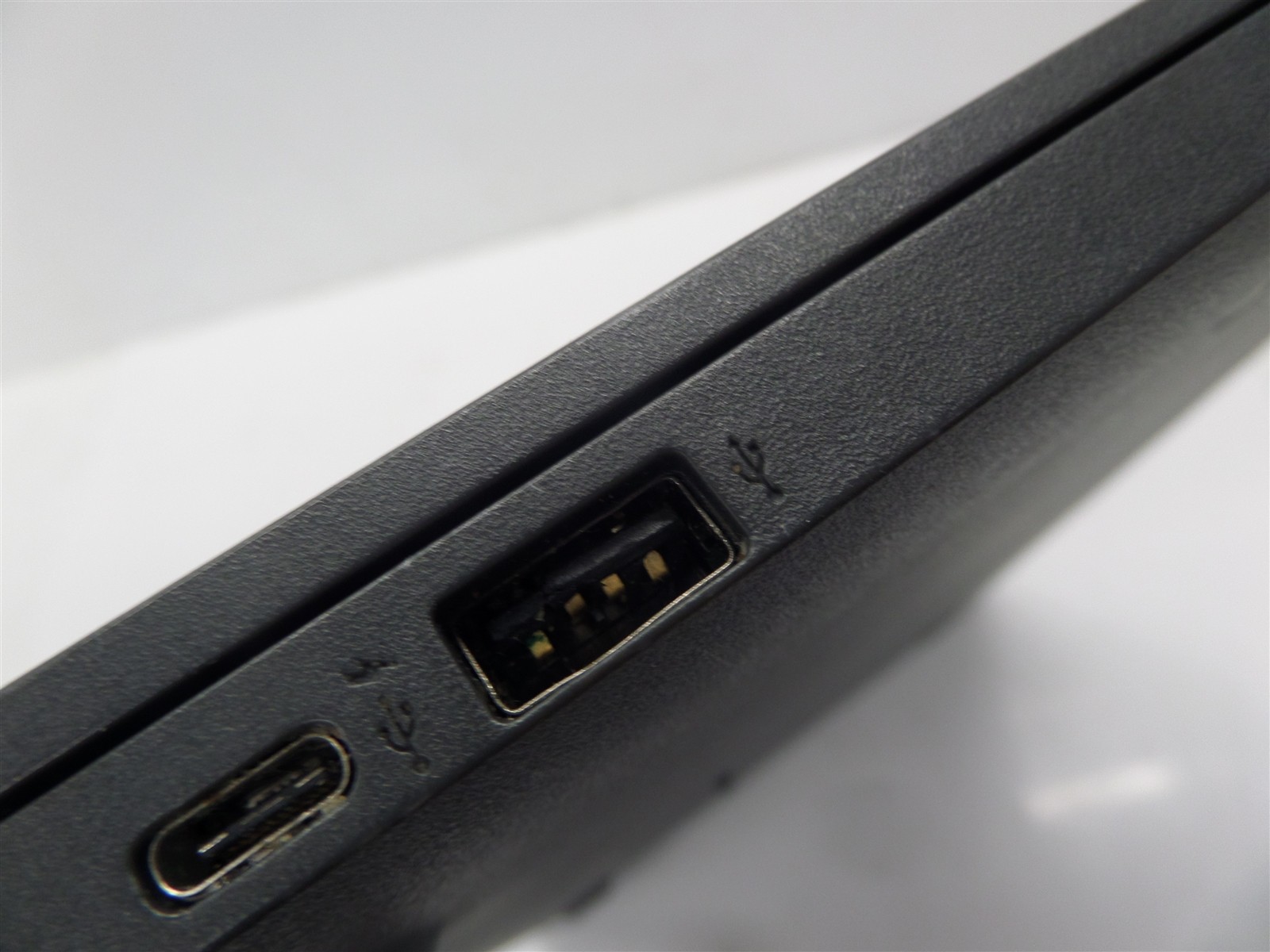 HP 14″ Chromebook 14A G5 16GB eMMC 7CZ87UT#ABA – Broken Left USB Port