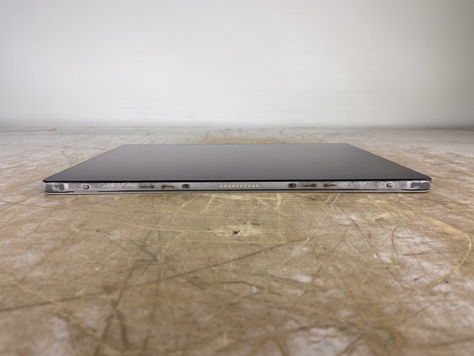 DELL LATITUDE 7200 2-IN-1 i5-8365U @ 1.60GHz, 8GB RAM, NO HDD/OS