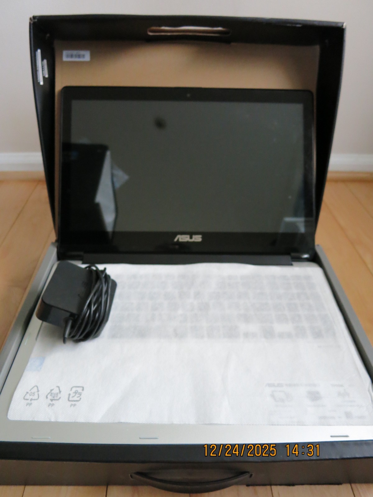 ASUS TP500L i3-4030U @1.90 GHz 4GB RAM, 500GB HD 15.6″ 2 IN 1 Touch WIN 10Pro