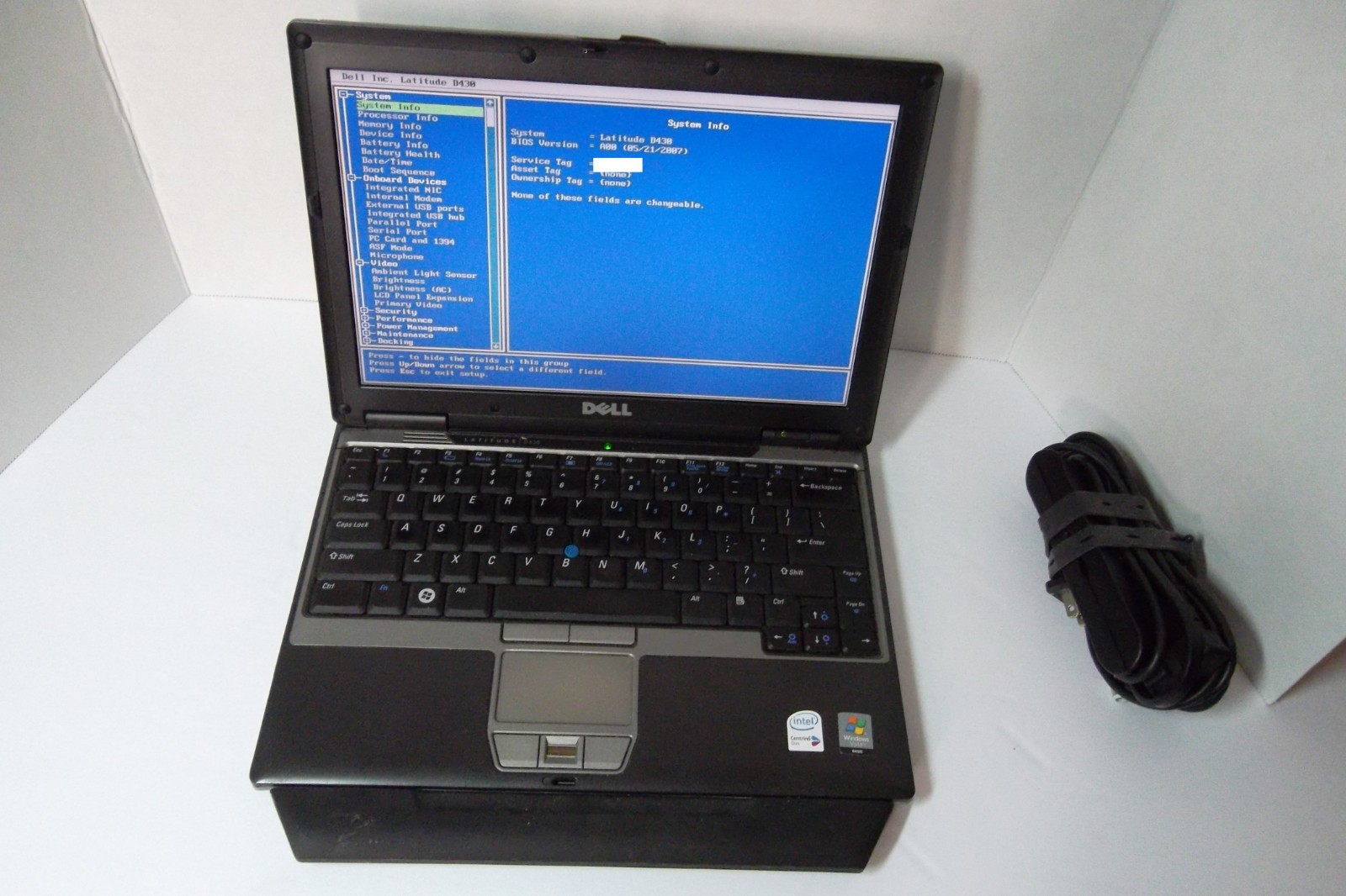 Dell Latitude D430 Intel C2D 1.20GHz 2GB Wi-Fi Bluetooth 1394 80GB Intel 945GMS