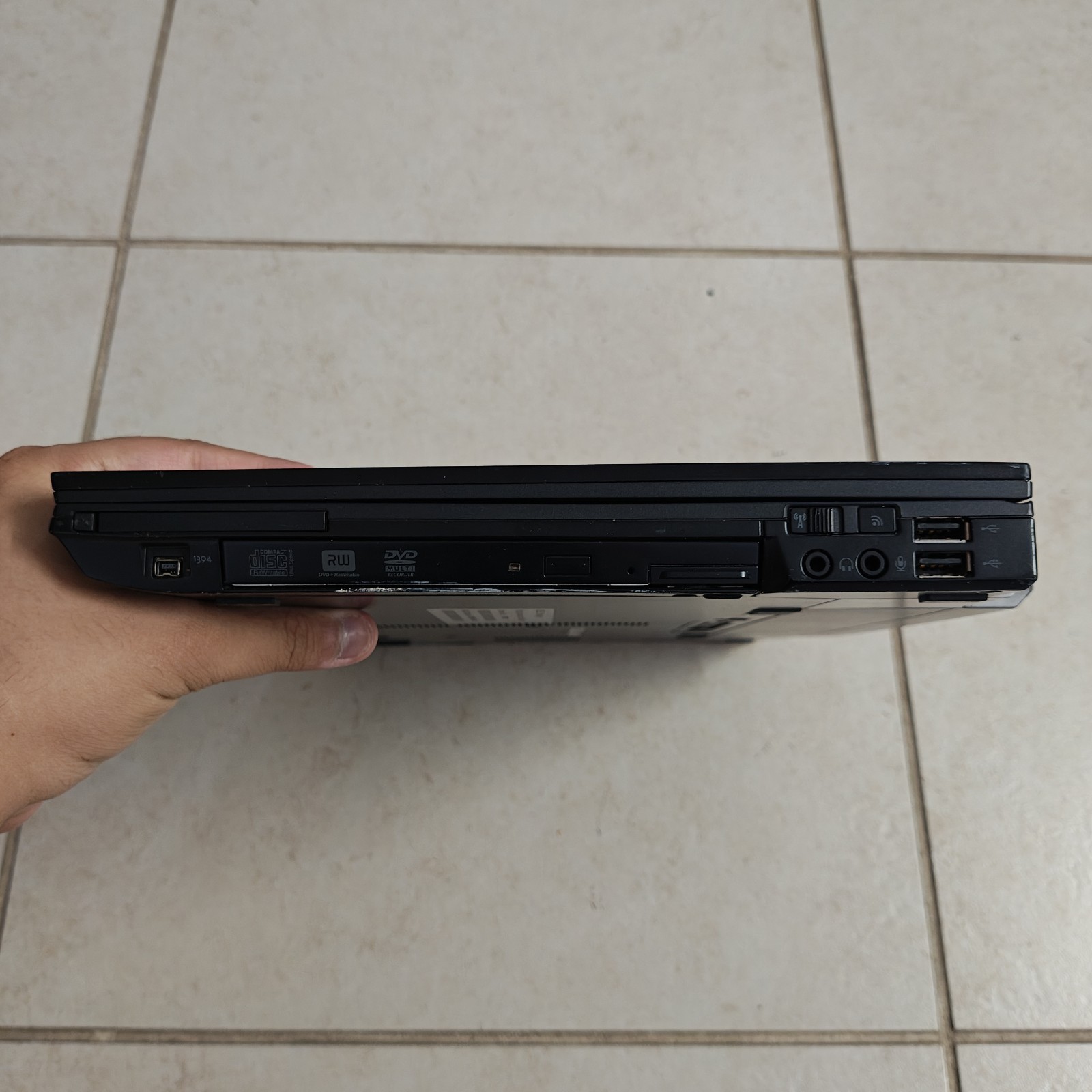 Dell Latitude E6400 14.1″ Laptop – NO HDD/4GB RAM – Intel Core2 Duo P9700 #3882