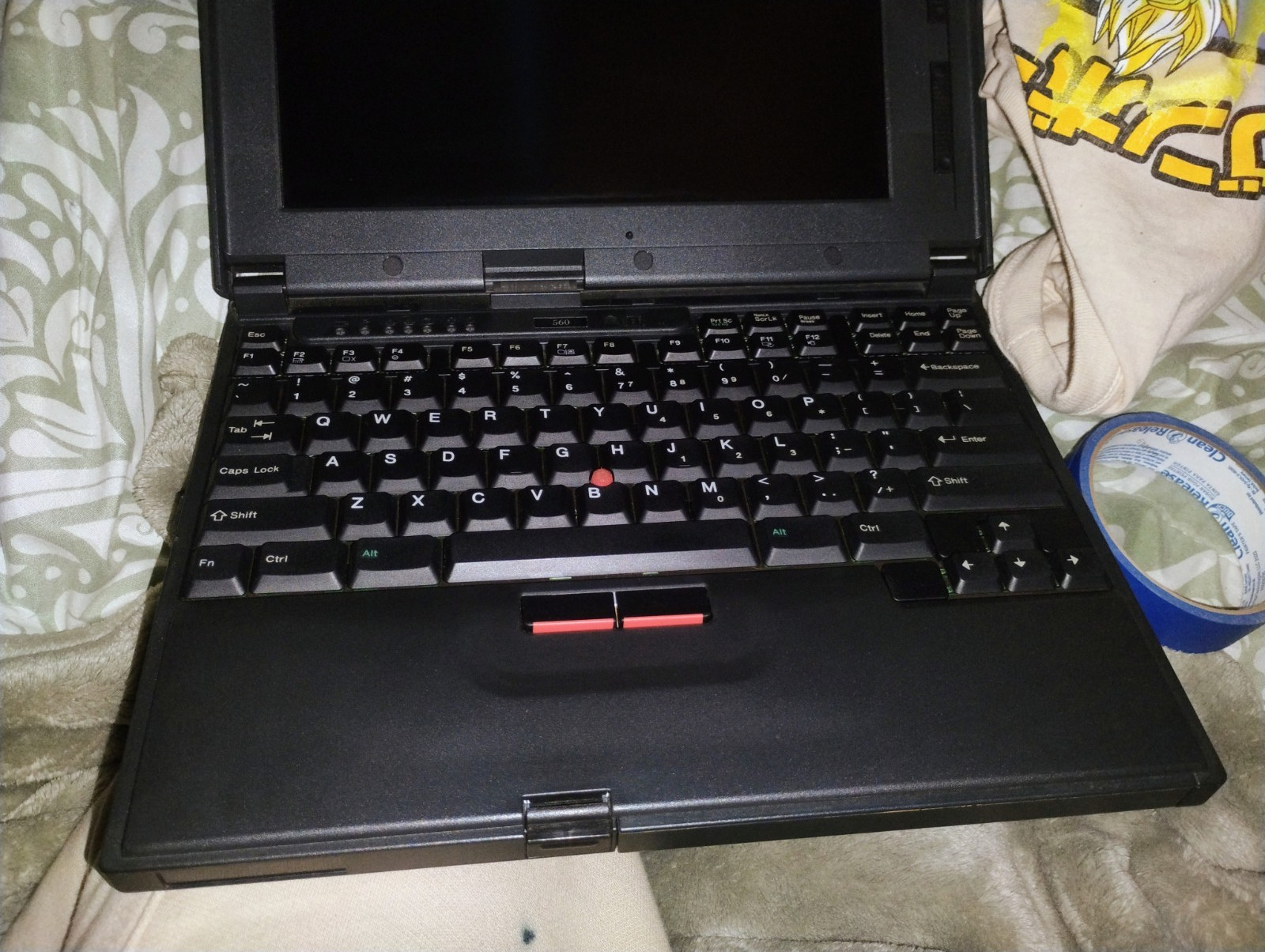 IBM ThinkPad 560 12.1″ Pentium 133MHz 16MB 1.3GB HDD TrackPoint AC/Batt