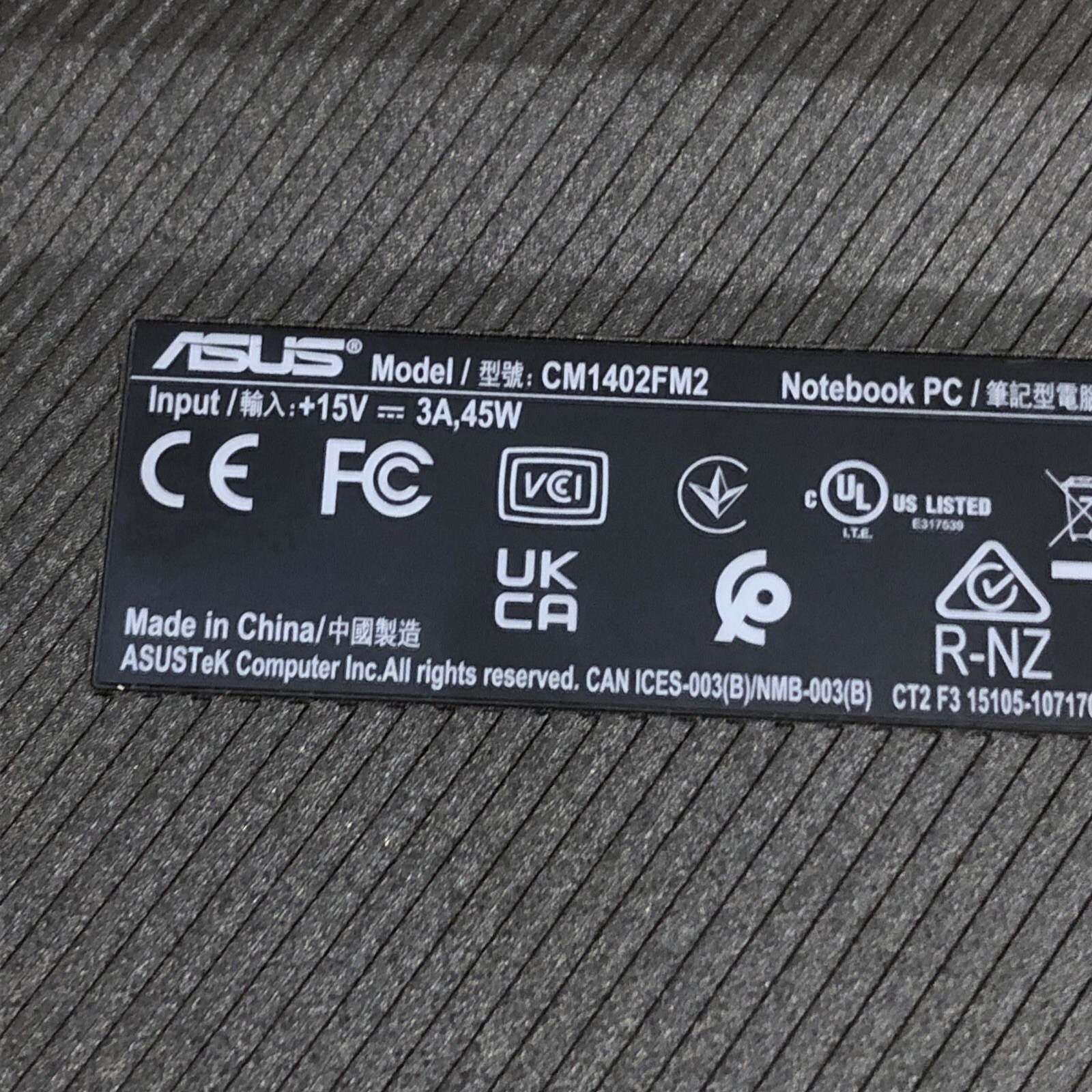 Asus Chromebook CM14 Flip 14in CM1402F MediaTek K 520/8GB RAM/128GB *No Touch*