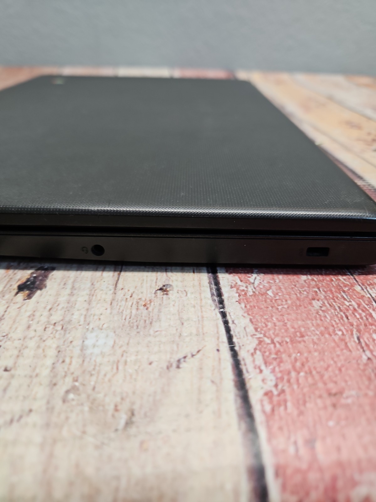 Lenovo Chromebook S330 Laptop, 14-inch Fhd Display, Mediatek Mt8173c, 4gb Ram