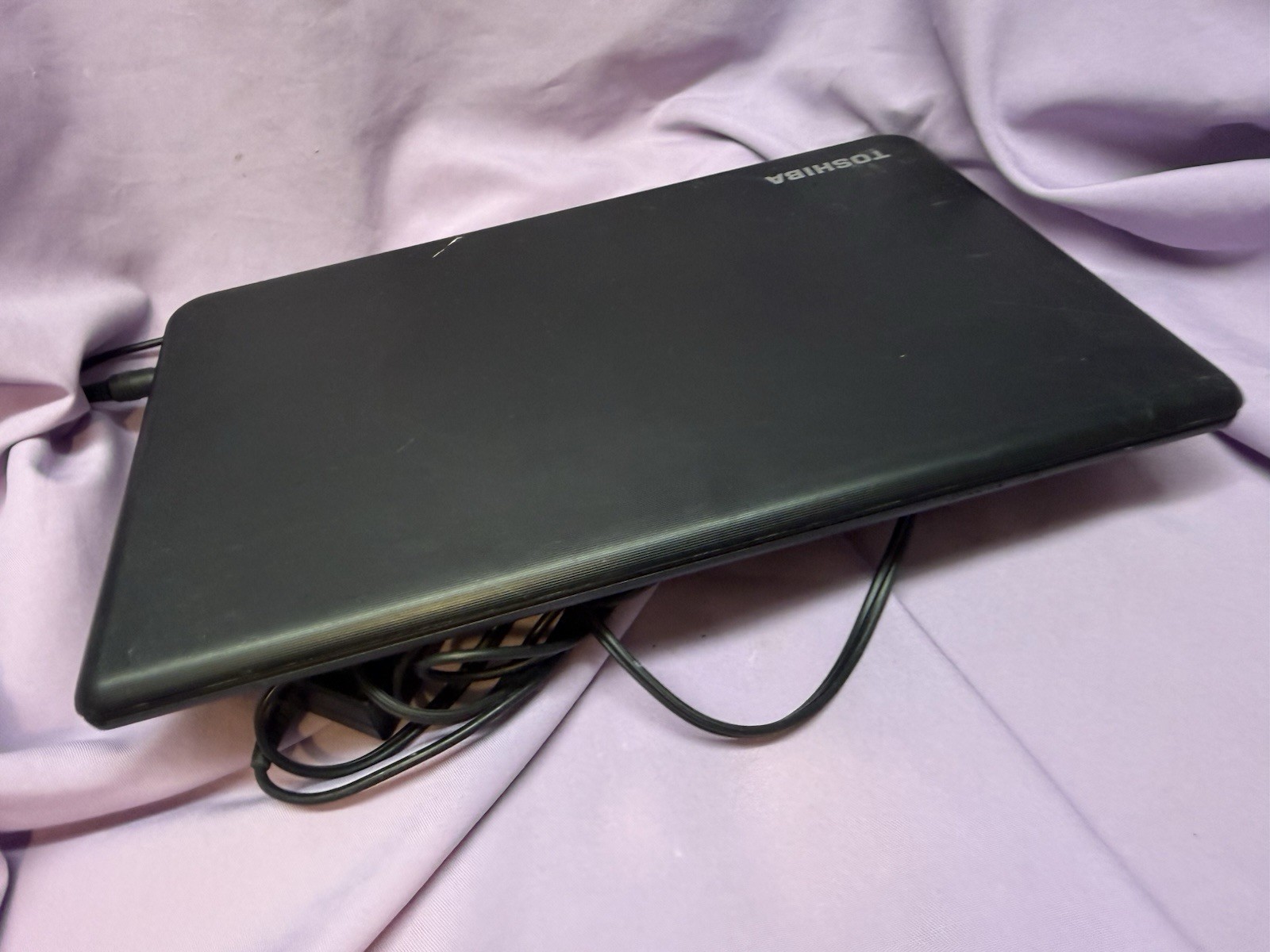TOSHIBA 15.6″ Satellite C55-A5310 Laptop Windows 8.1 Core 13 For Parts or Repair