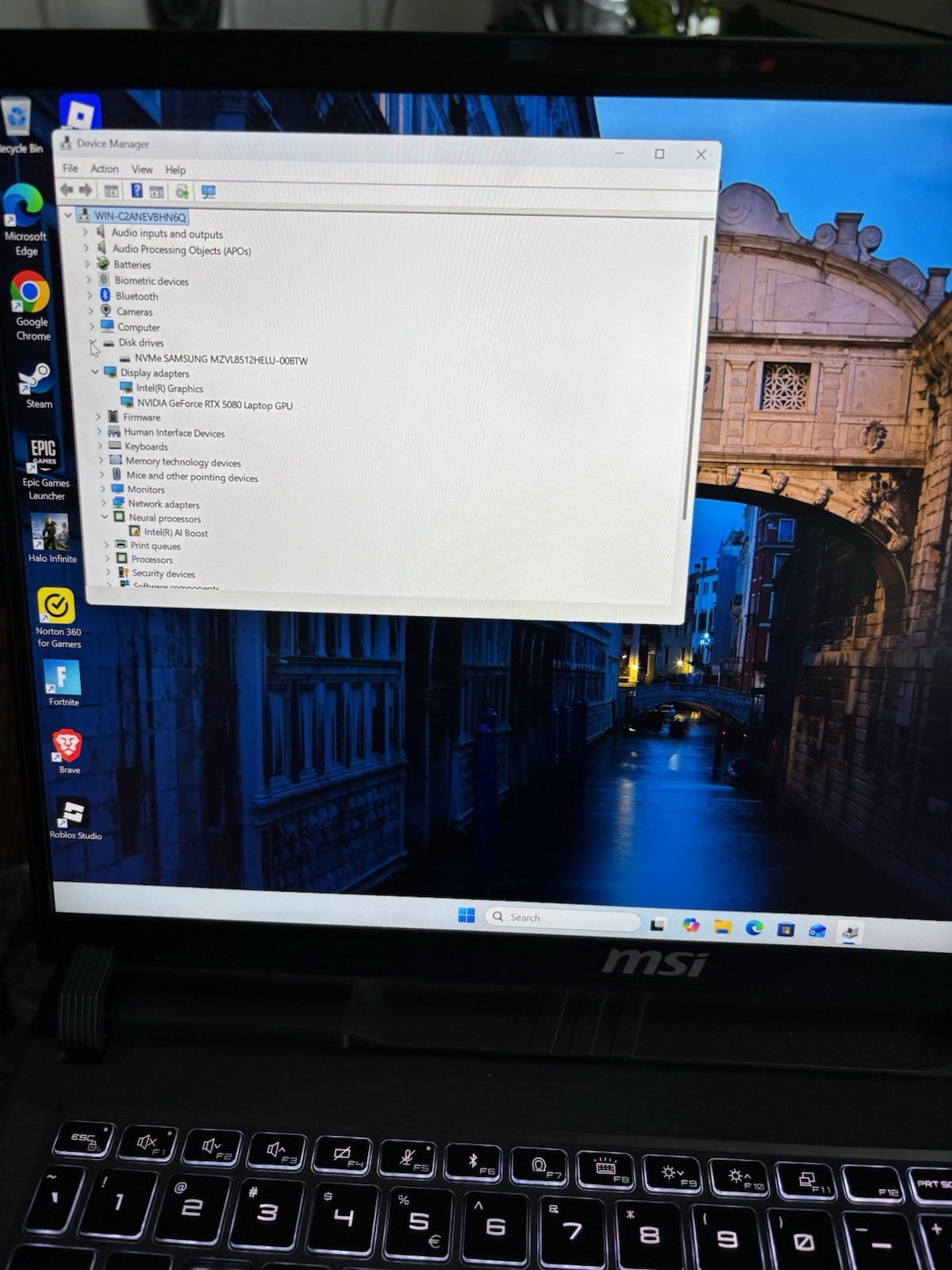 MSI Vector 16 HX AI 400 16″ 240Hz Intel 9-275HX RTX 5080 32GB 1TB SSD – Upgrade