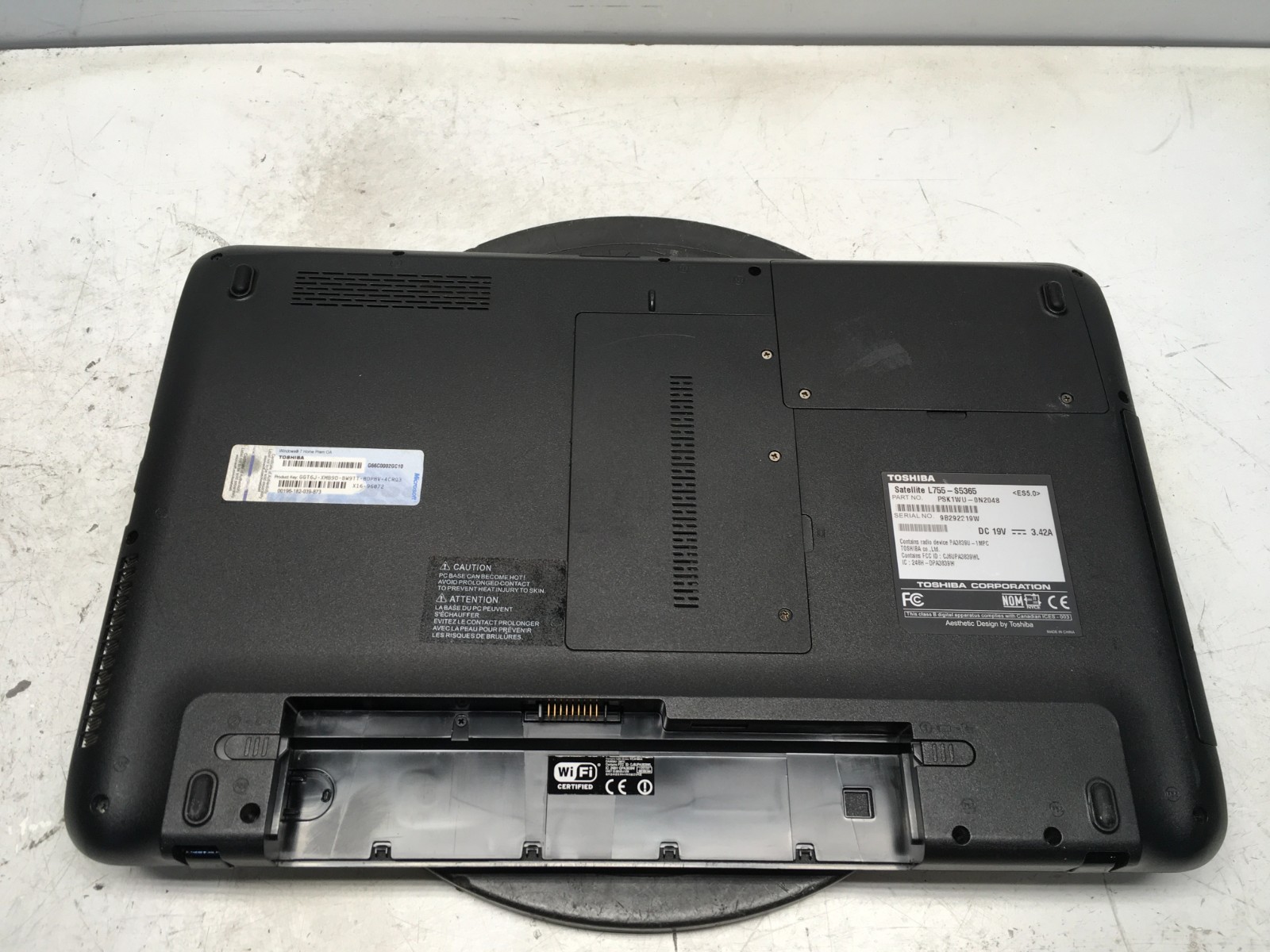 Toshiba Satellite L755-S5365 Intel i5-2430M 2.4GHz 2 GB NO HDD