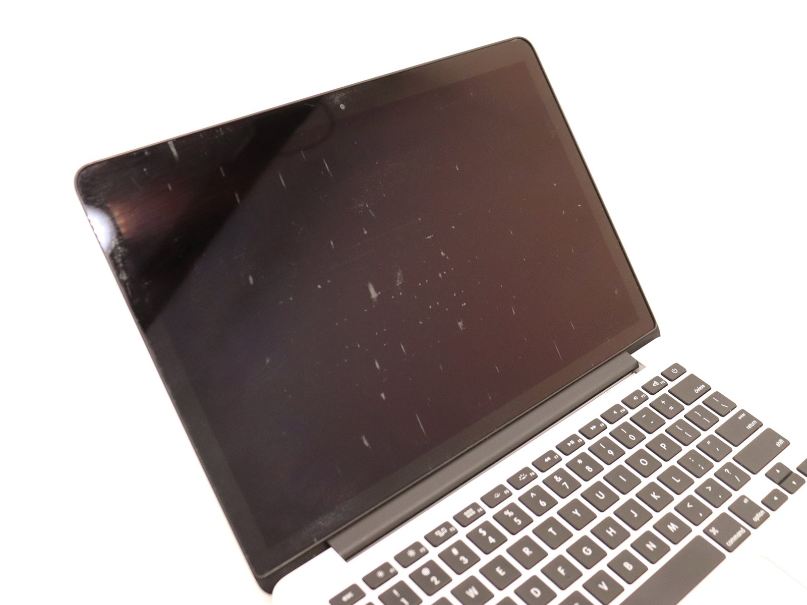 Apple MacBook Pro A1502 13.3″ Intel i5-5257U 8GB 256GB SSD