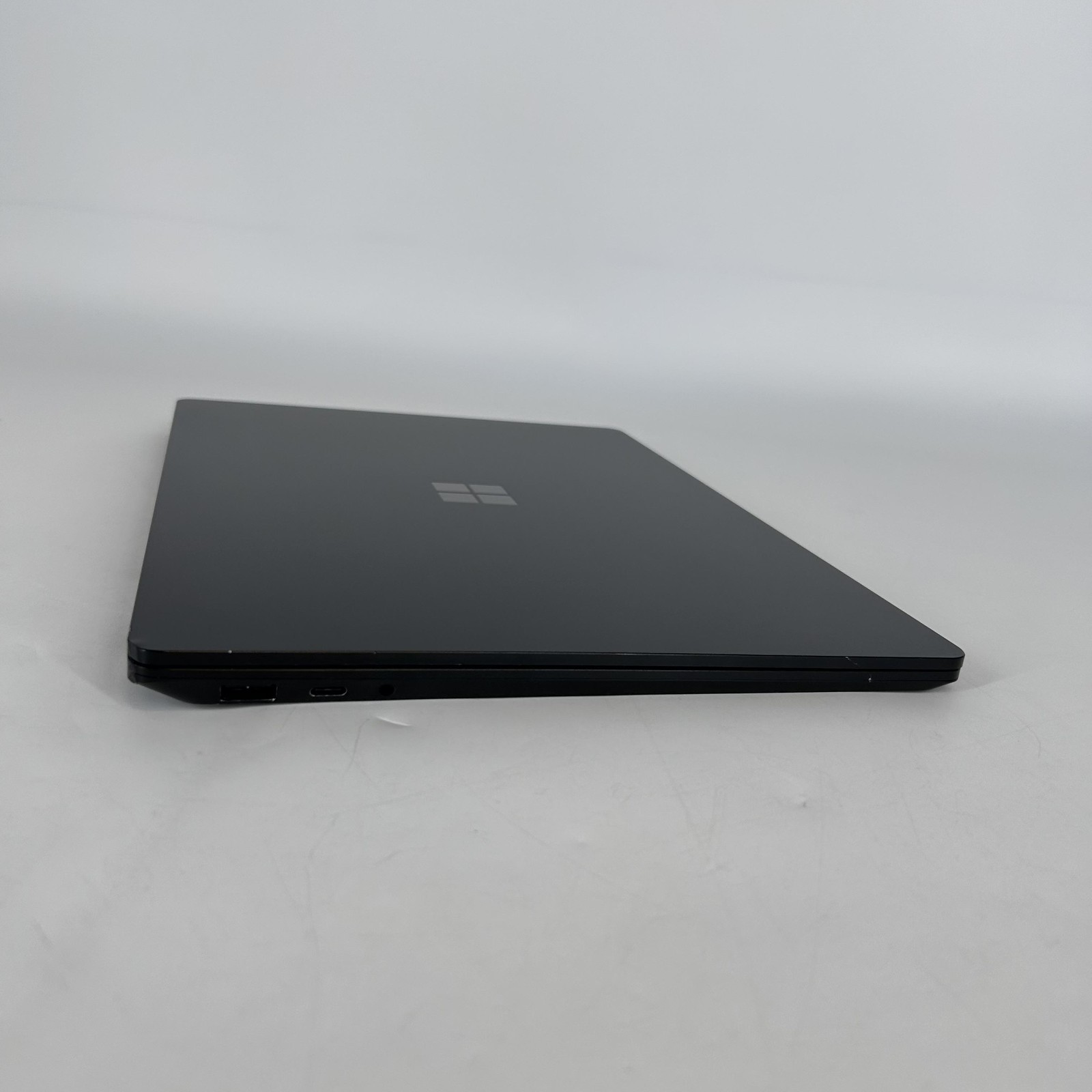 Microsoft Surface Laptop 3 13.5 Black 2K TOUCH i7-1065G7 1.30GHz 16GB 256GB SSD