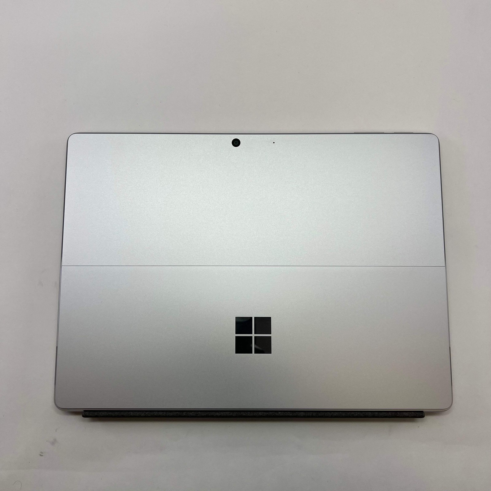 Microsoft Surface Pro 10 for Business 2079 13″ Core Ultra 5 135U 2.1GHz 8GB RAM