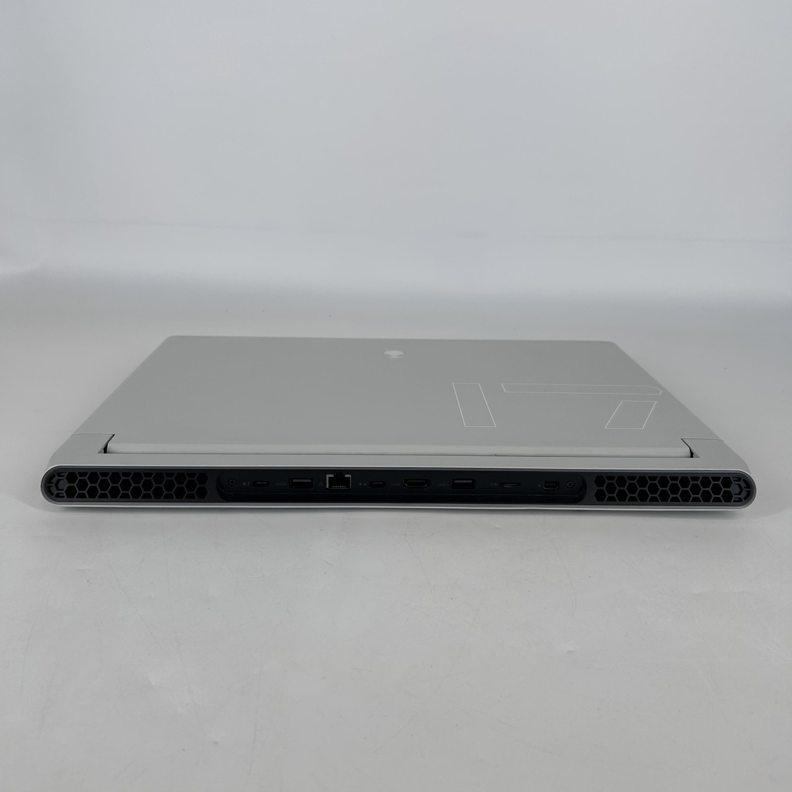 Dell Alienware X17 R1 120Hz 4K i9-11980HK 2.60GHz 64GB 1TB RTX 3080 BENT FRAME